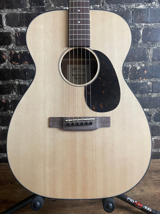 Martin 00-10E Special Acoustic-electric Guitar - Natural