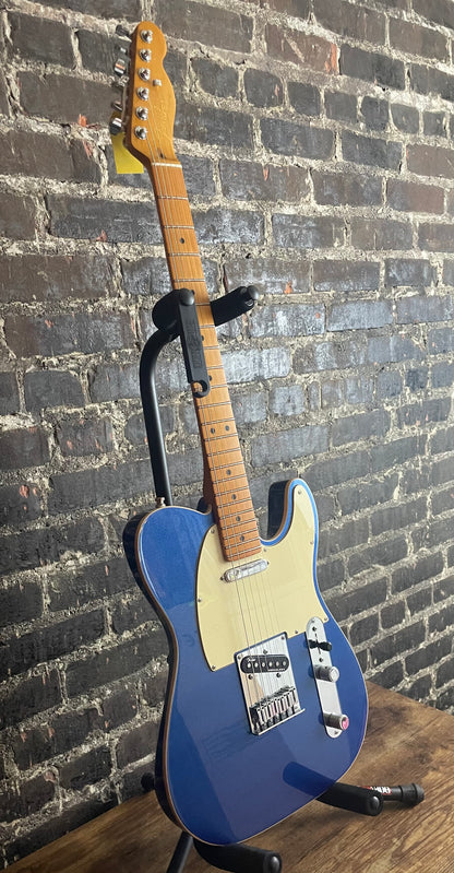 Fender American Ultra Telecaster - Cobra Blue with Maple Fingerboard