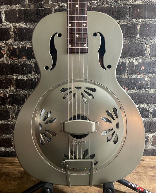 Gretsch Guitars G9201 Honey Dipper Round-Neck, Brass Body Biscuit Cone Resonator
