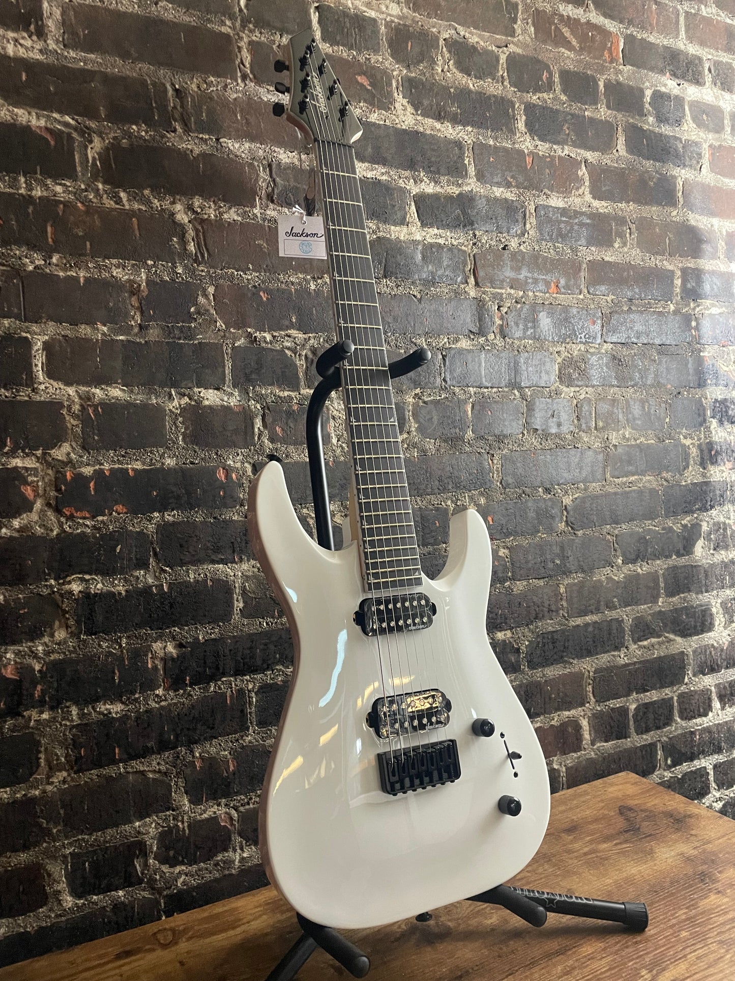 Jackson Dinky Arch Top JS32-7 DKA HT - Snow White