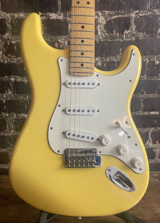 2019 Fender Player Stratocaster - Buttercream with Maple Fingerboard (USED)