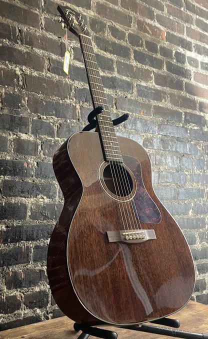 Guild OM-120 Orchestra Acoustic Guitar - Natural (USED)