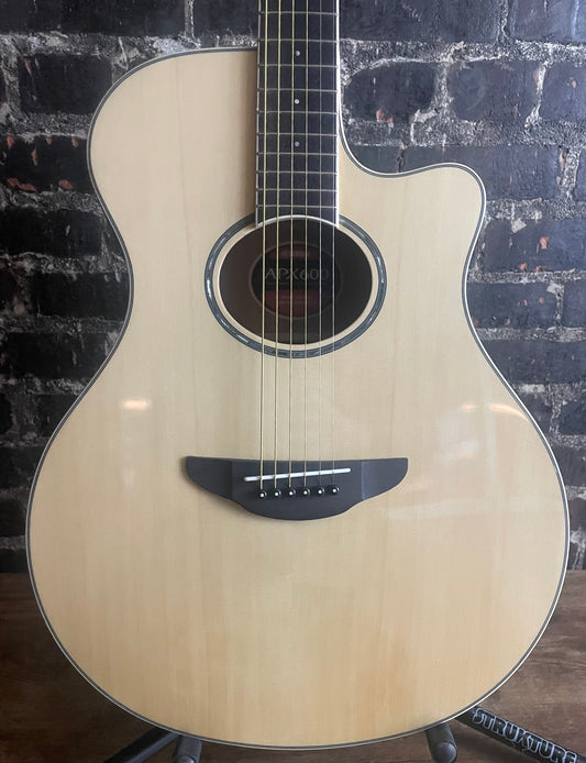 Yamaha APX600 Thinline Cutaway Acoustic-electric Guitar - Natural