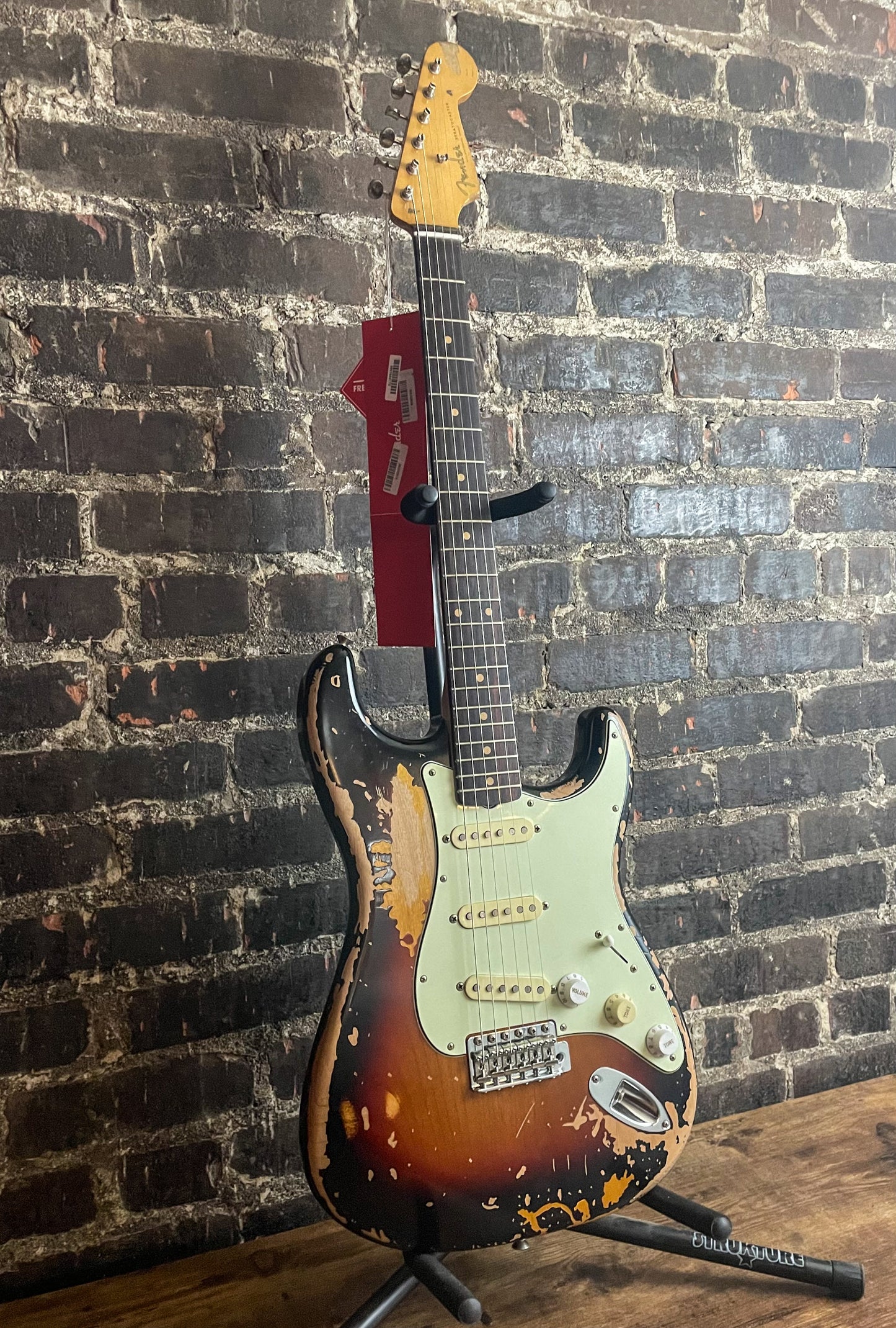 Fender Mike McCready Stratocaster Electric Guitar - 3-color Sunburst