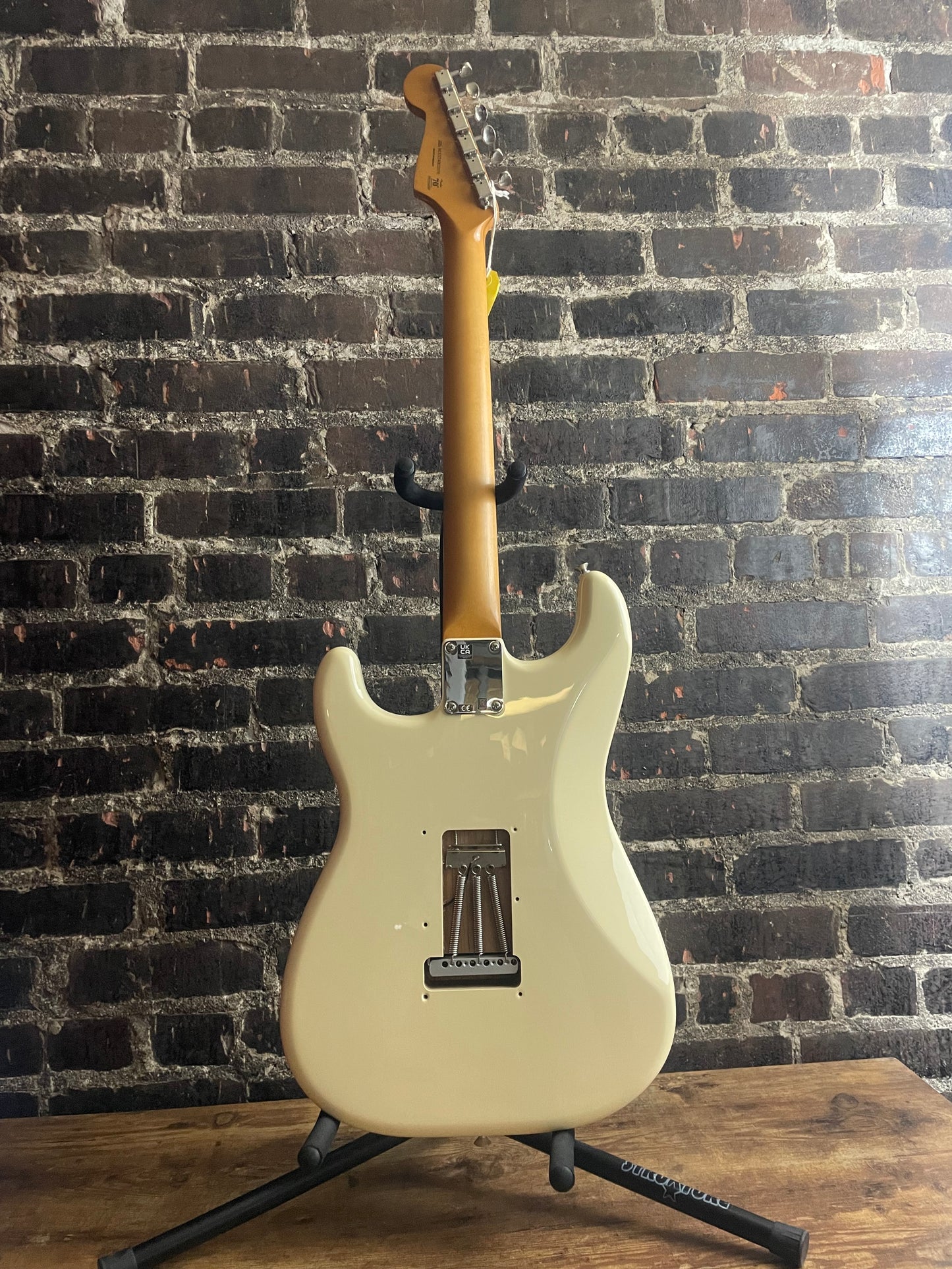 2024 Fender Vintera II 60’s Stratocaster-Olympic White (USED)