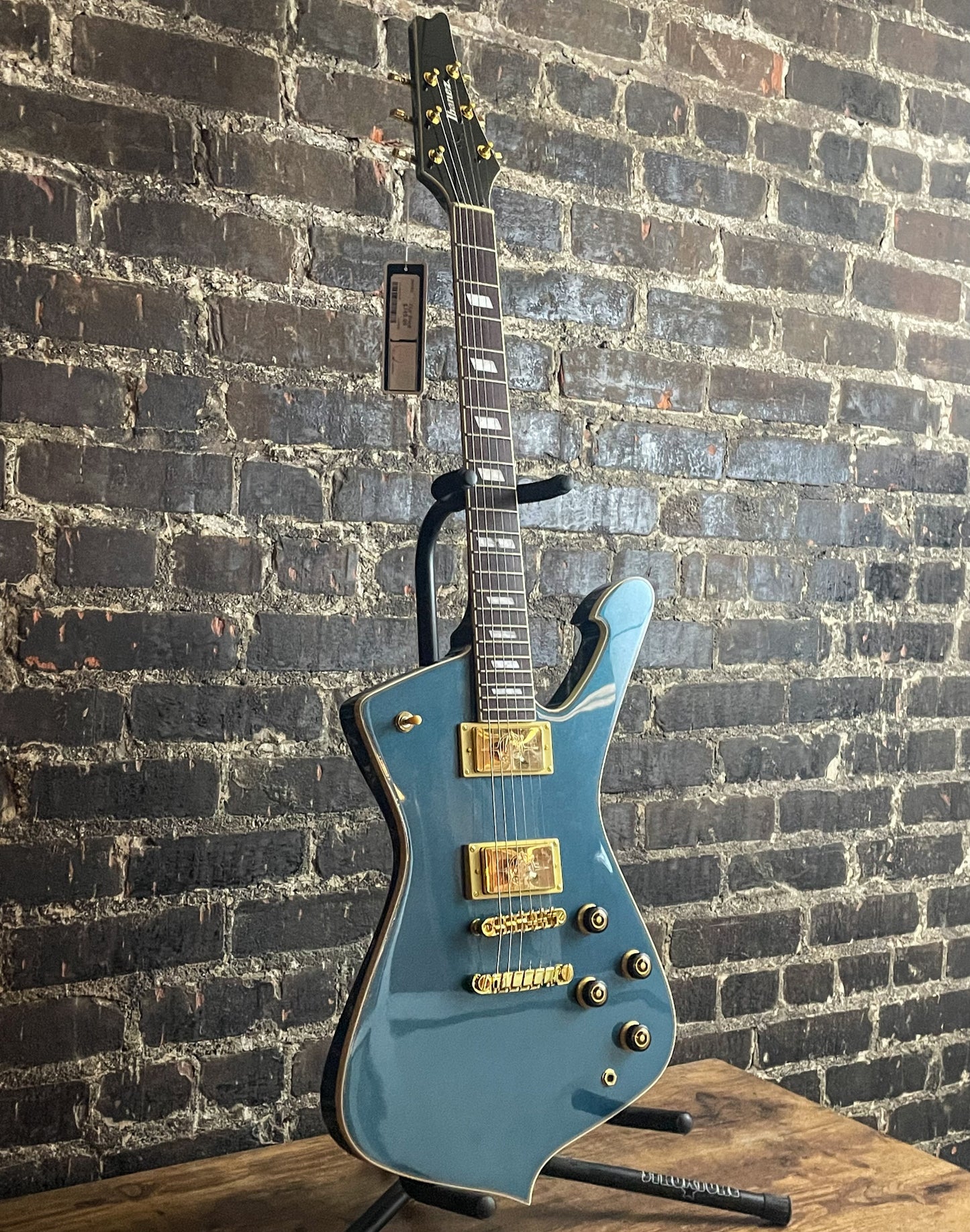 Ibanez Iceman IC420 Electric Guitar - Antique Blue Metallic