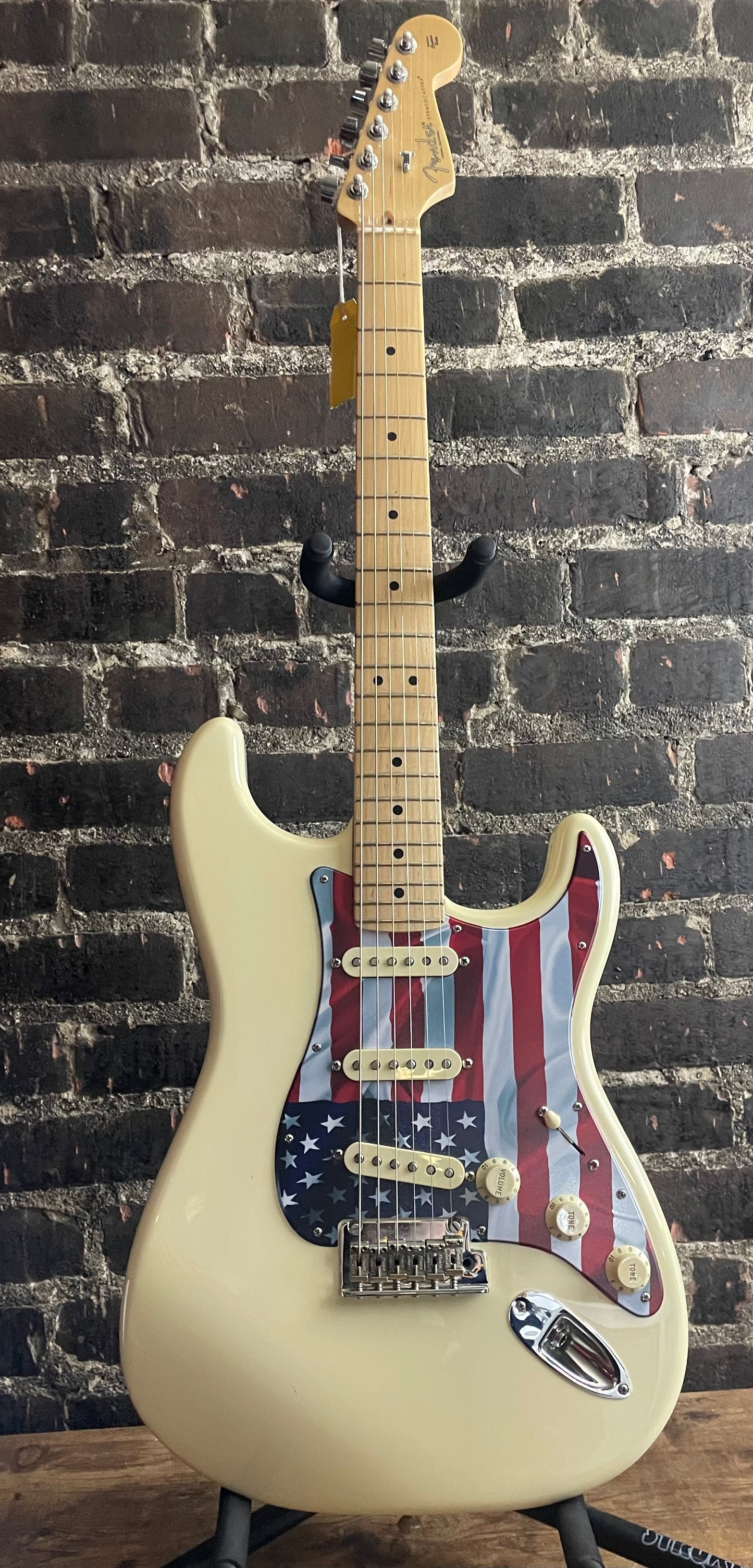 2019 Fender American Professional Stratocaster- Olympic White (USED)