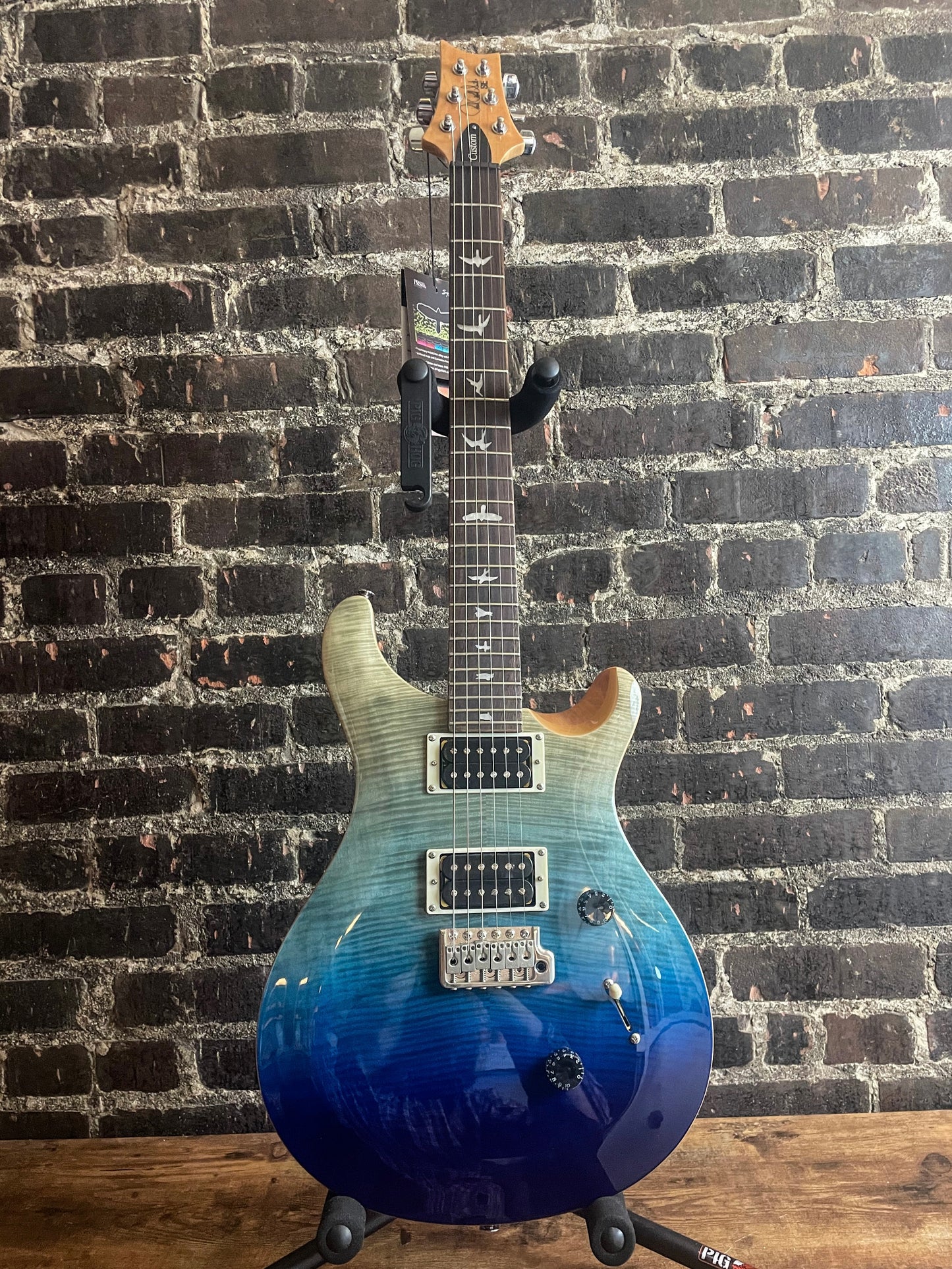 PRS SE Custom 24 Limited-Edition Electric Guitar Blue Fade