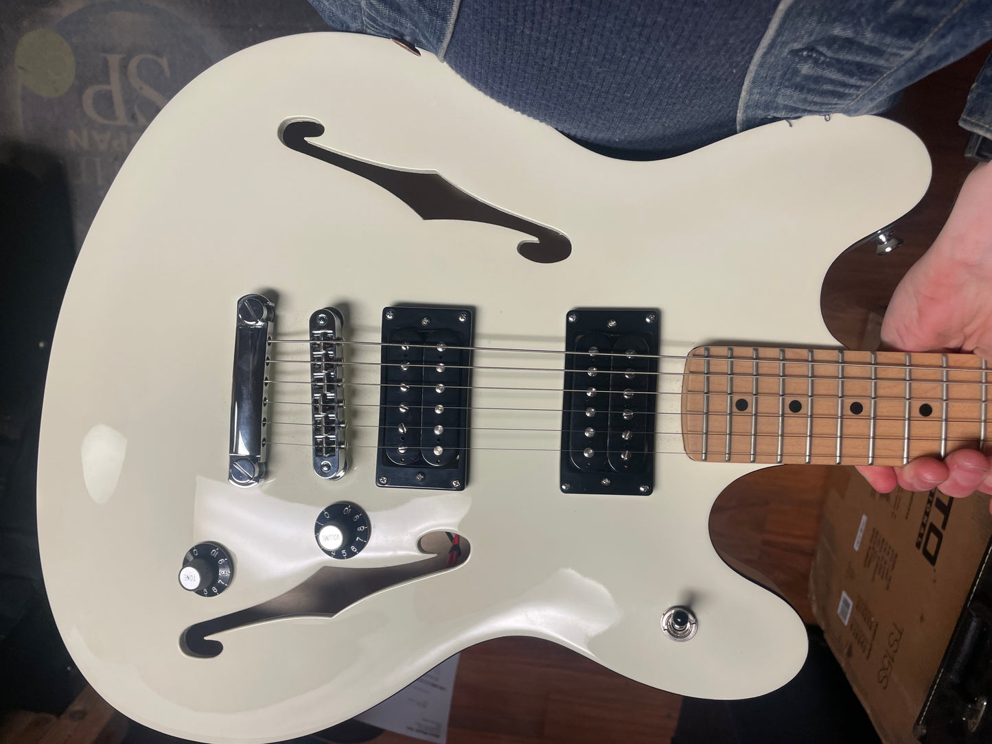 2022 Squier Affinity Starcaster - Olympic White (USED)