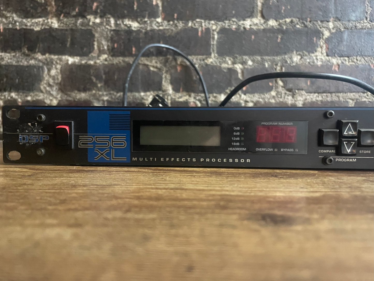 DIGITECH DSP-256XL multi-effect unit (USED)