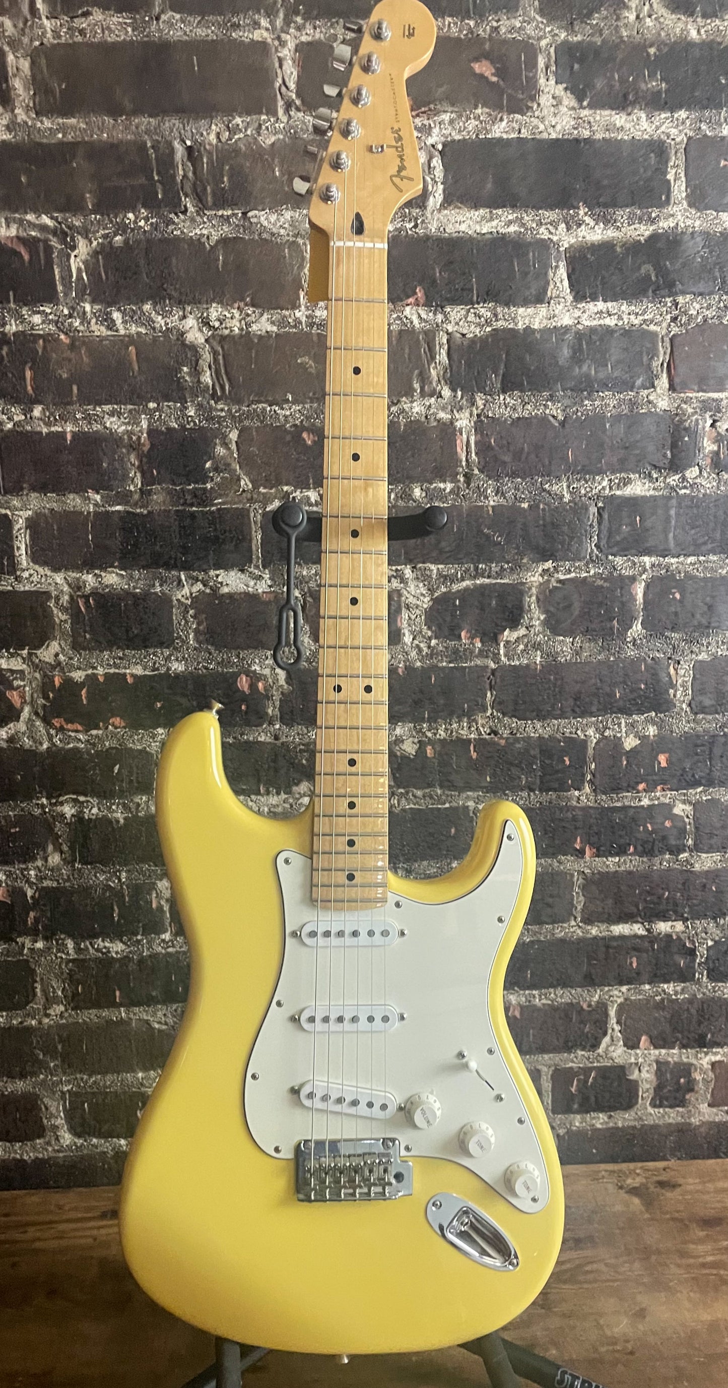 2019 Fender Player Stratocaster - Buttercream with Maple Fingerboard (USED)