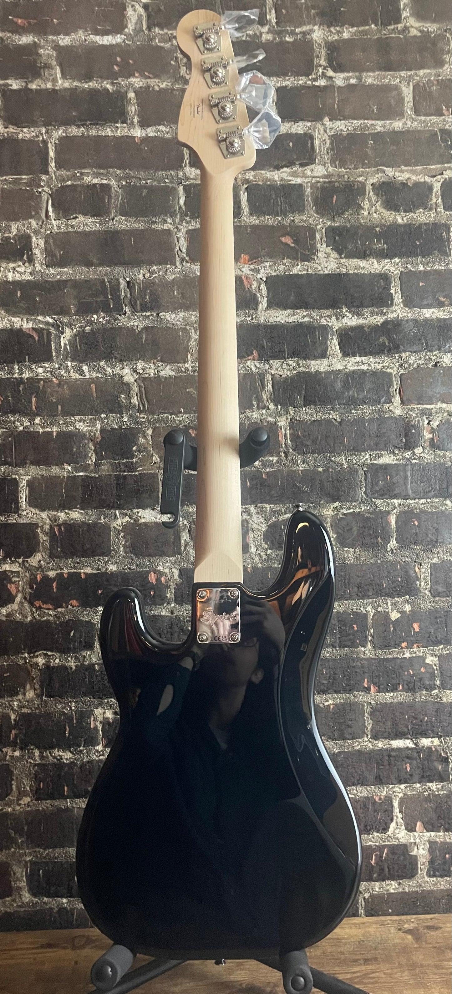 Squier Affinity Series Precision Bass PJ Maple Fingerboard Black