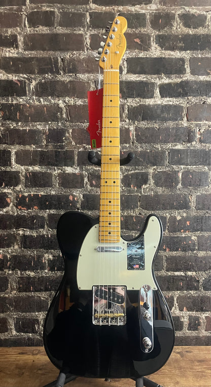Fender American Professional II Telecaster - Black with Maple Fingerboard