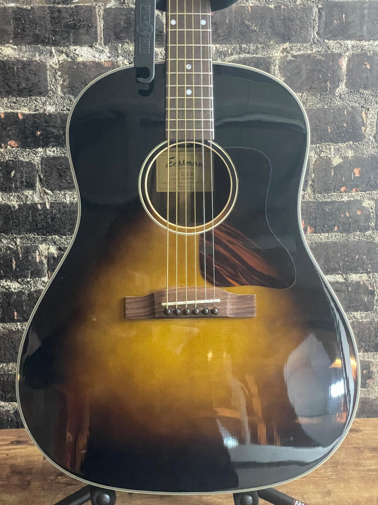 2023 Eastman Guitars E20SS Thermo-cured Slope-shoulder Dreadnought Acoustic Guitar - Sunburst (USED)