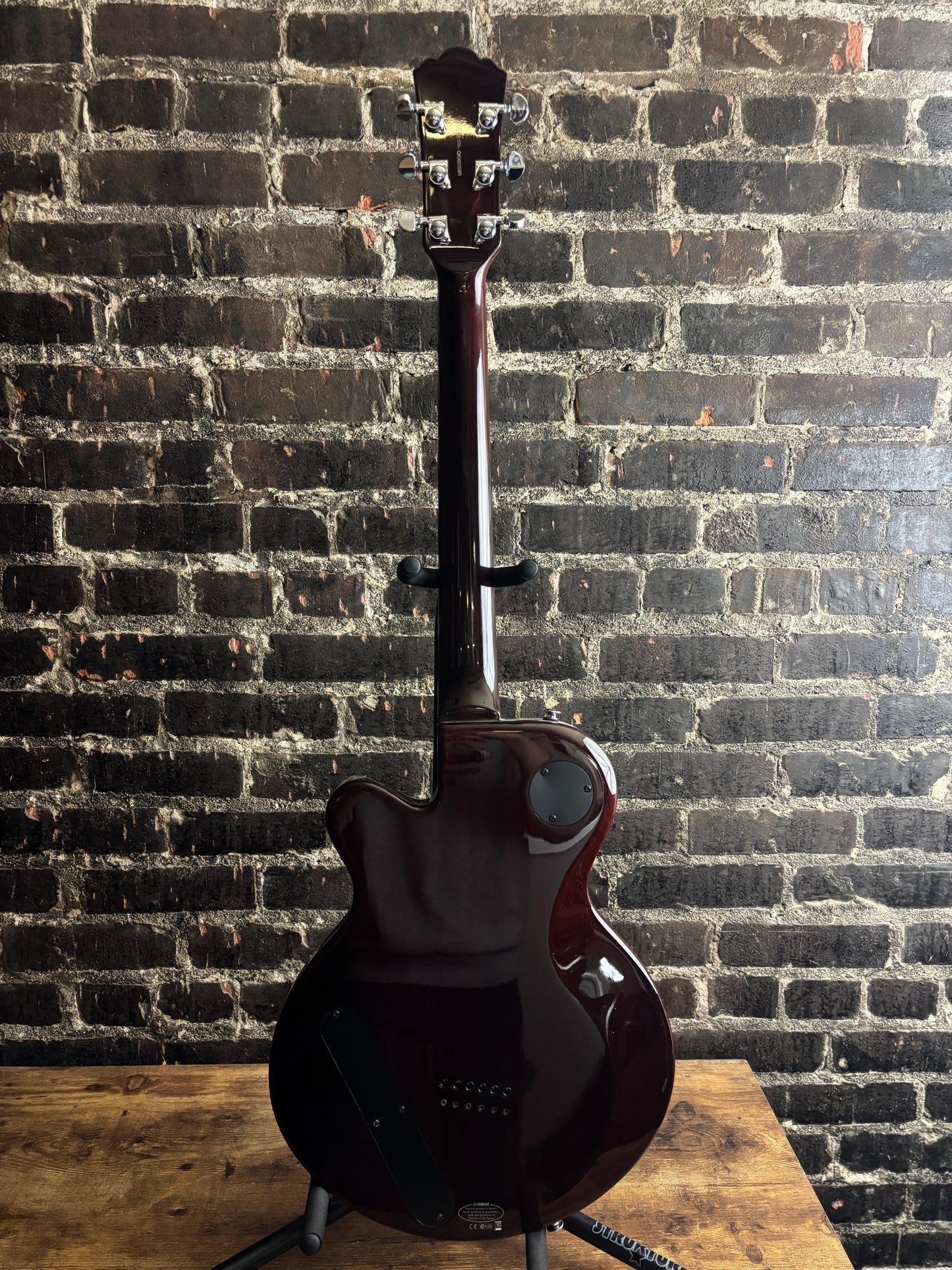 Yamaha AES620 (USED)