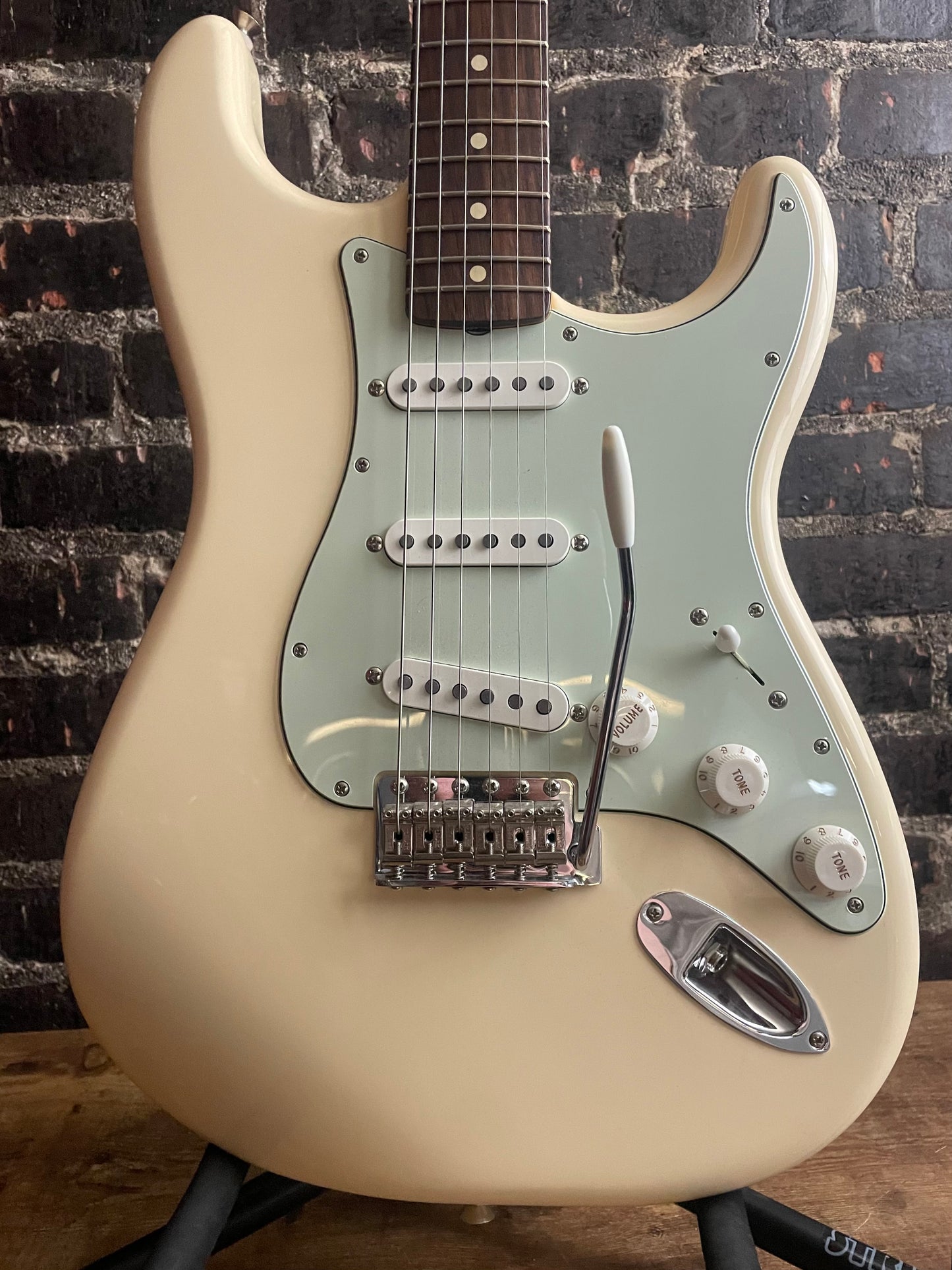 2024 Fender Vintera II 60’s Stratocaster-Olympic White (USED)