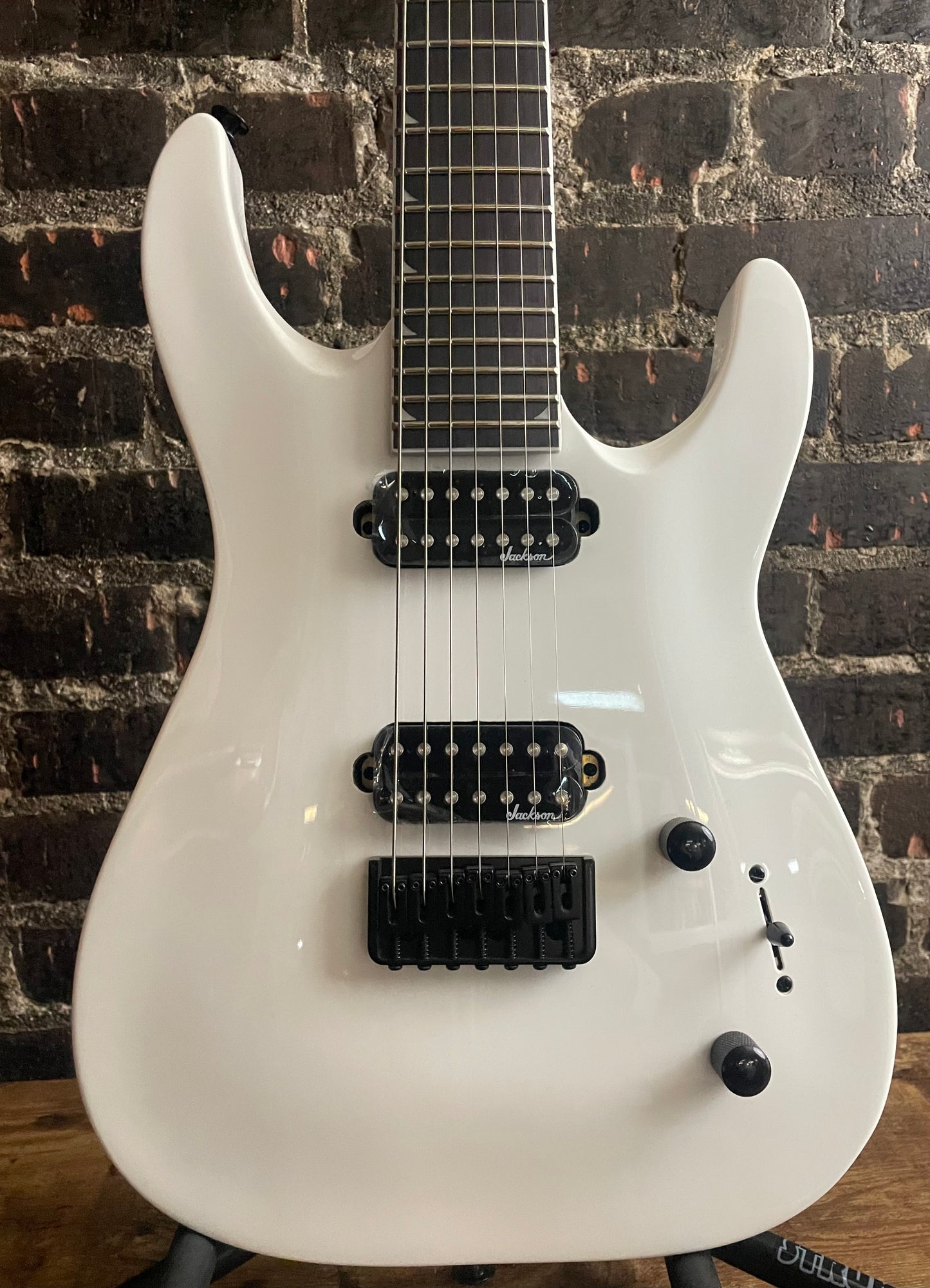 Jackson Dinky Arch Top JS32-7 DKA HT - Snow White