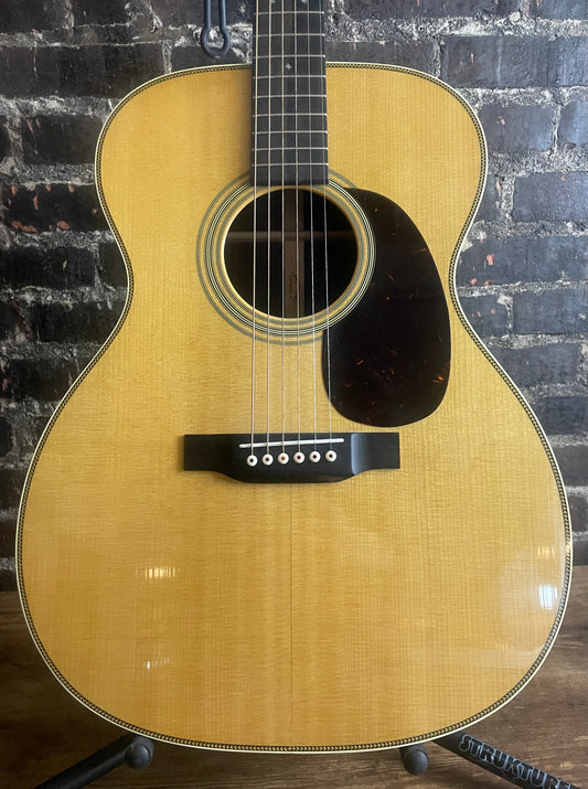 Martin 000-28 Acoustic Guitar - Natural