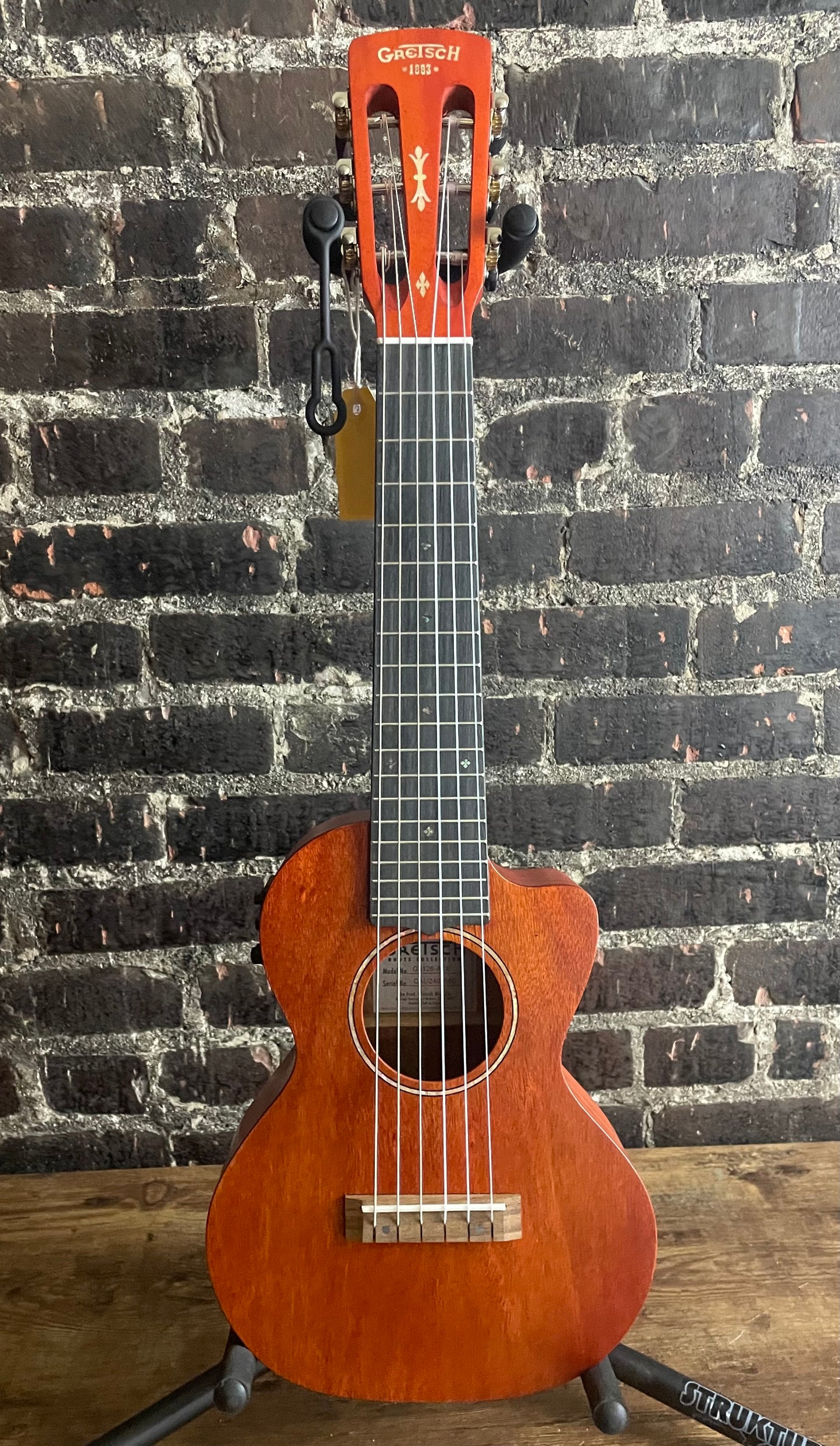 Gretsch G9126 Ukulele - Honey Mahogany Stain