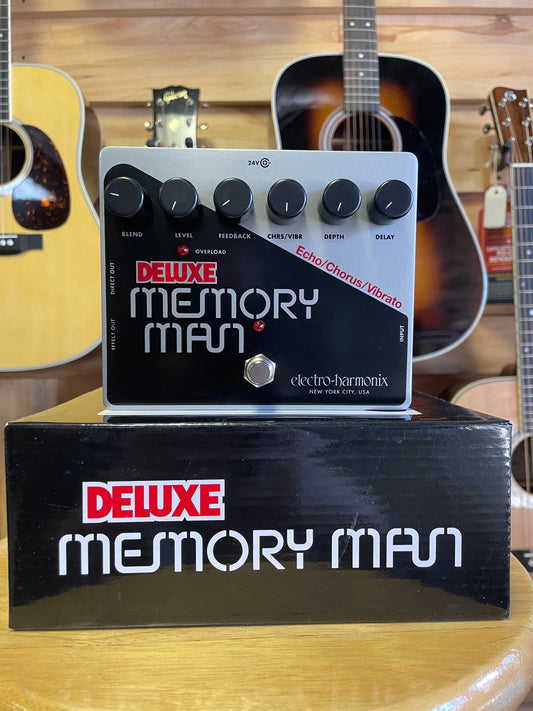 Electro-Harmonix Deluxe Memory Man Analog Delay / Chorus / Vibrato Pedal (NEW)