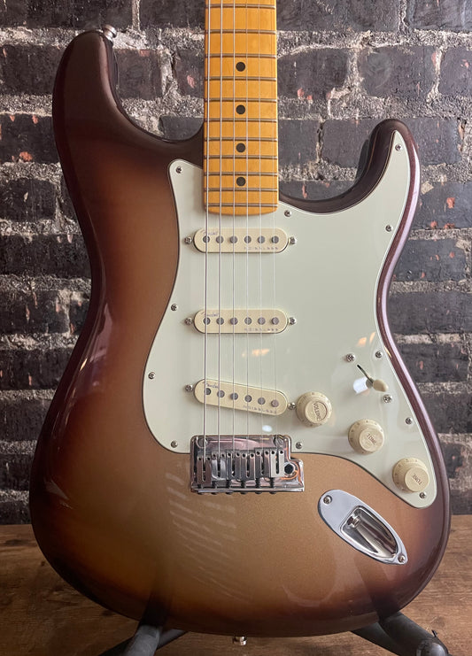 Fender American Ultra Stratocaster Maple Fingerboard Electric Guitar Mocha Burst