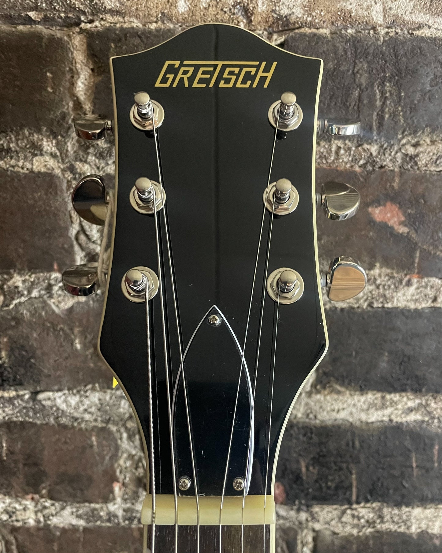 Gretsch G2420 Streamliner Hollow body with Chromatic II Tailepiece-Cadillac Green