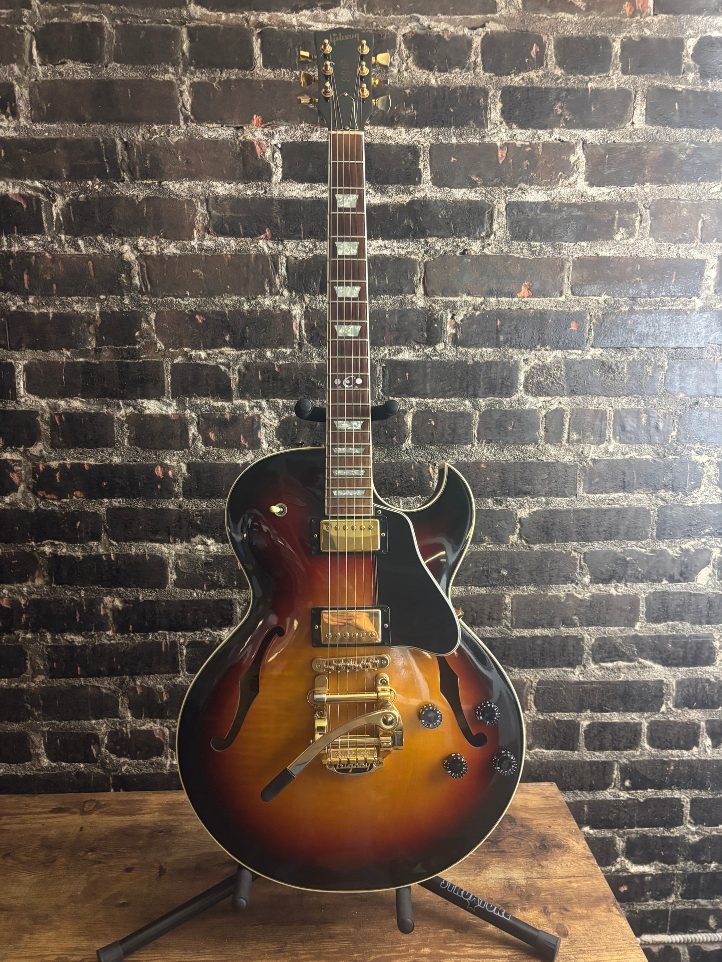2003 Gibson ES137 (USED)