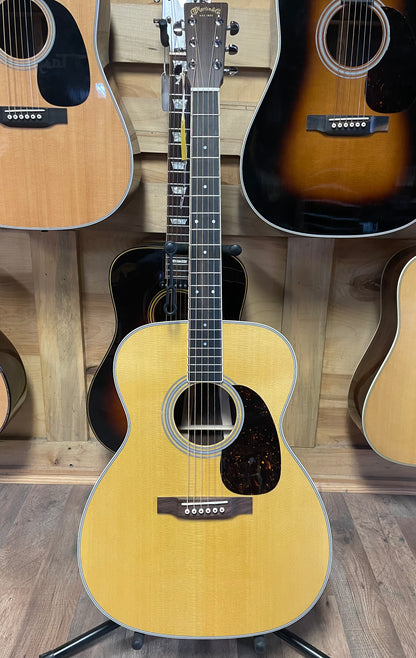 Martin M-36, Jumbo Acoustic Guitar - Natural (NEW)