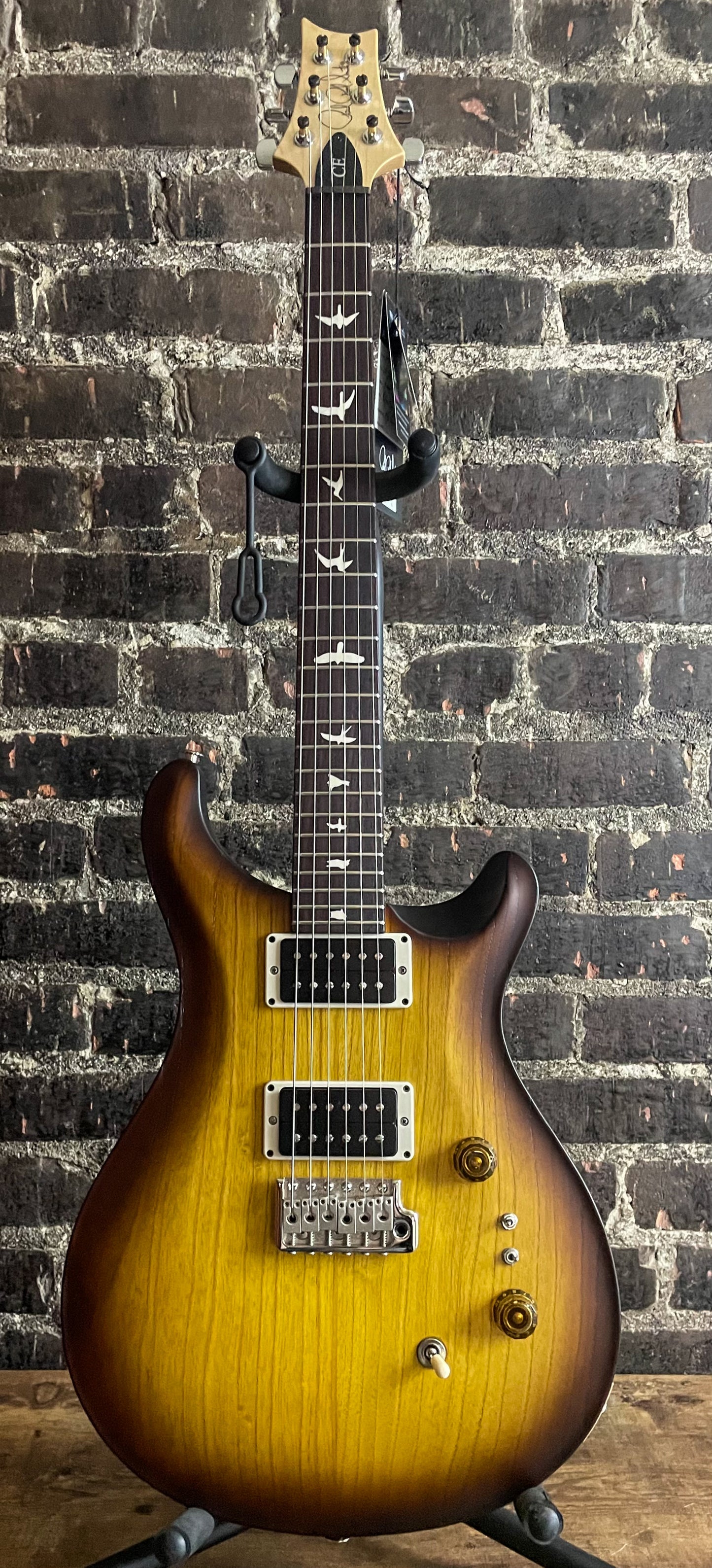 PRS Limited-edition CE 24-08 Swamp Ash Electric Guitar - Satin McCarty Tobacco Sunburst