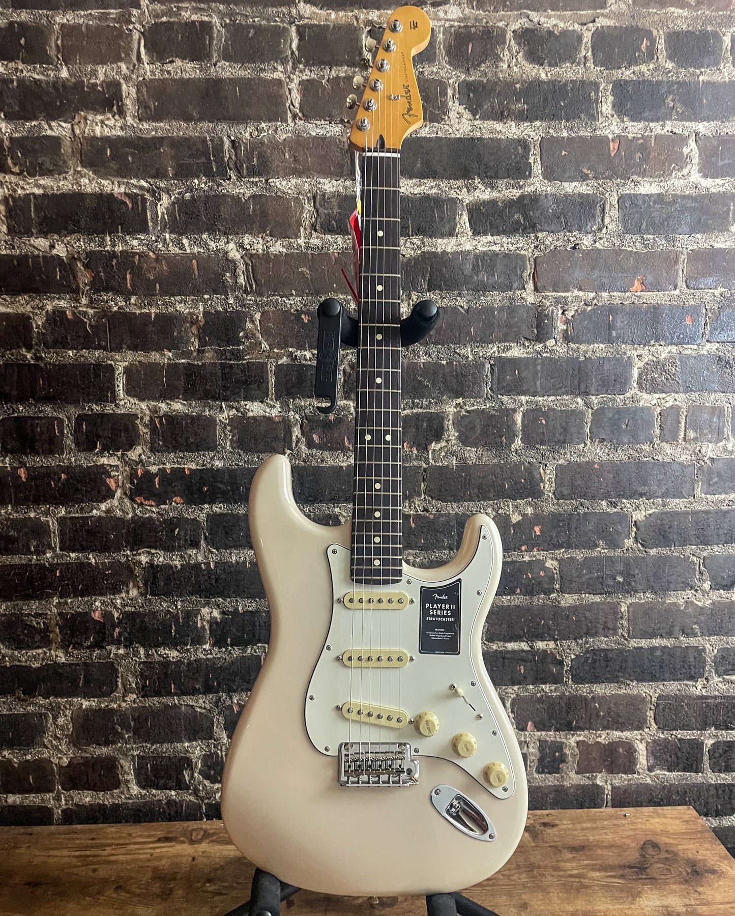 Fender Player II Stratocaster Electric Guitar - White Blonde with Rosewood Fingerboard