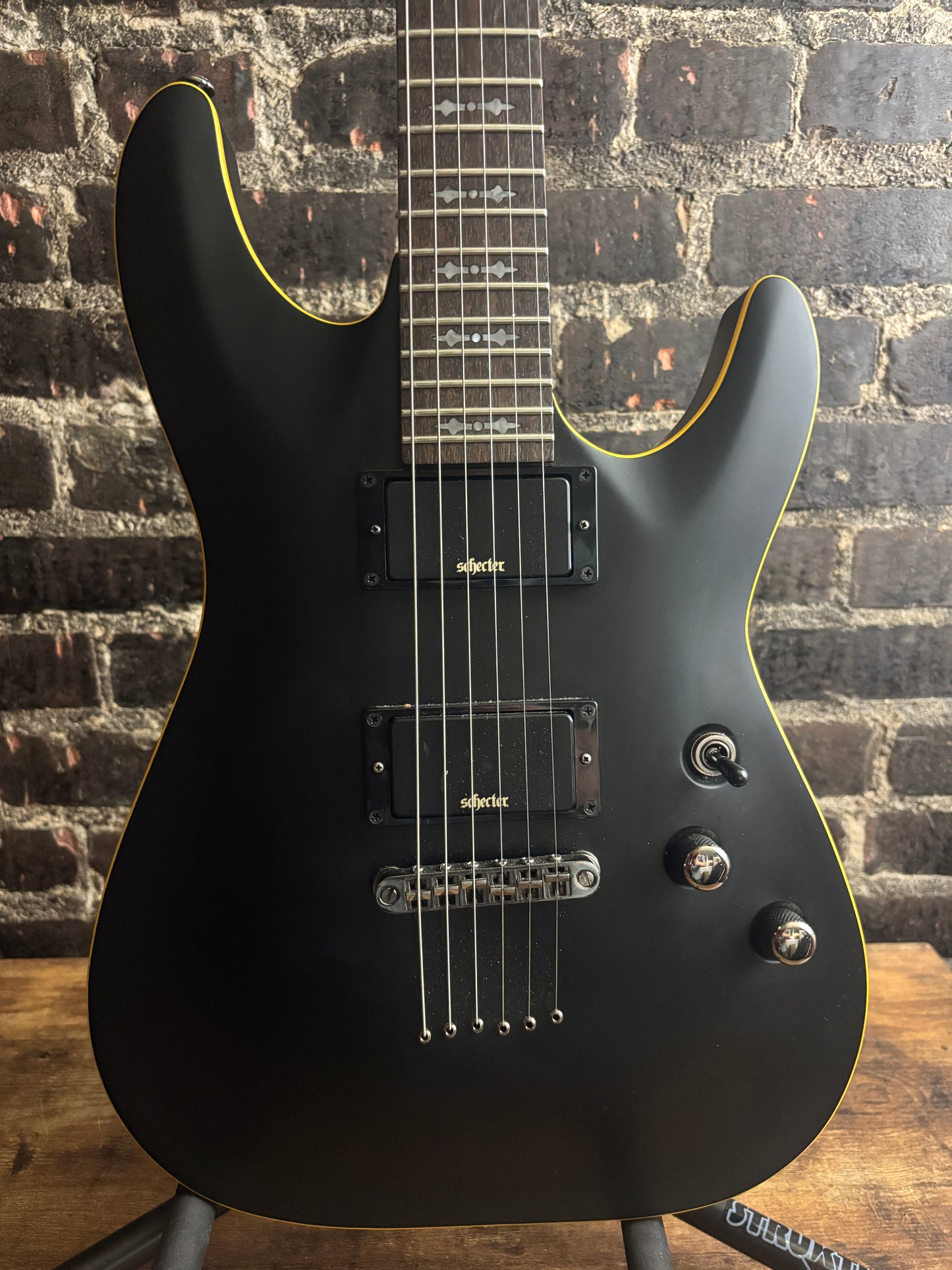 Schecter Demon-6 (USED)