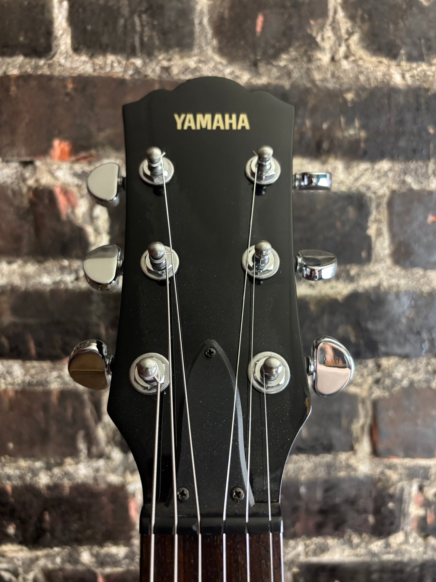 Yamaha AES620 (USED)