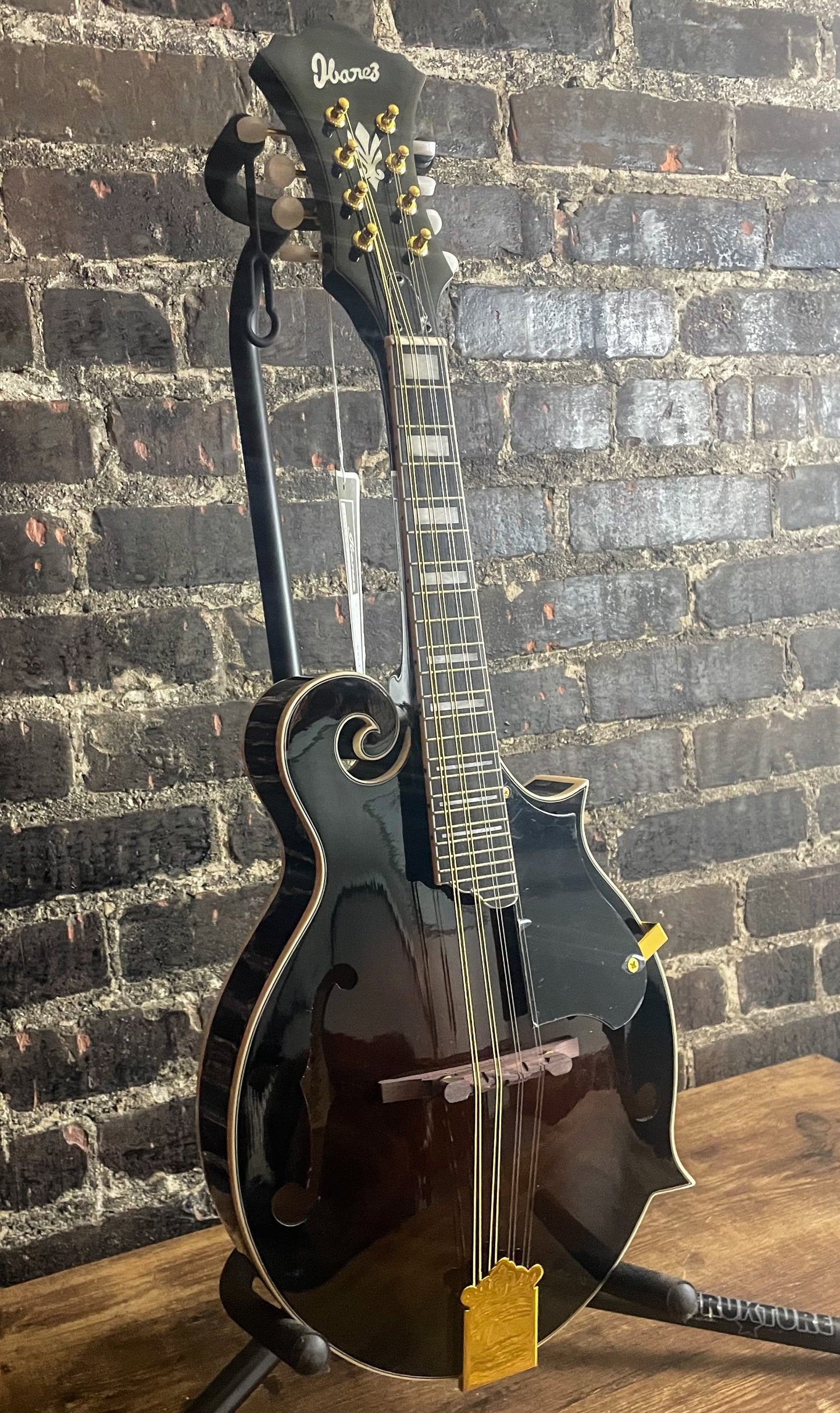 Ibanez M522 Mandolin - Dark Violin Sunburst Gloss