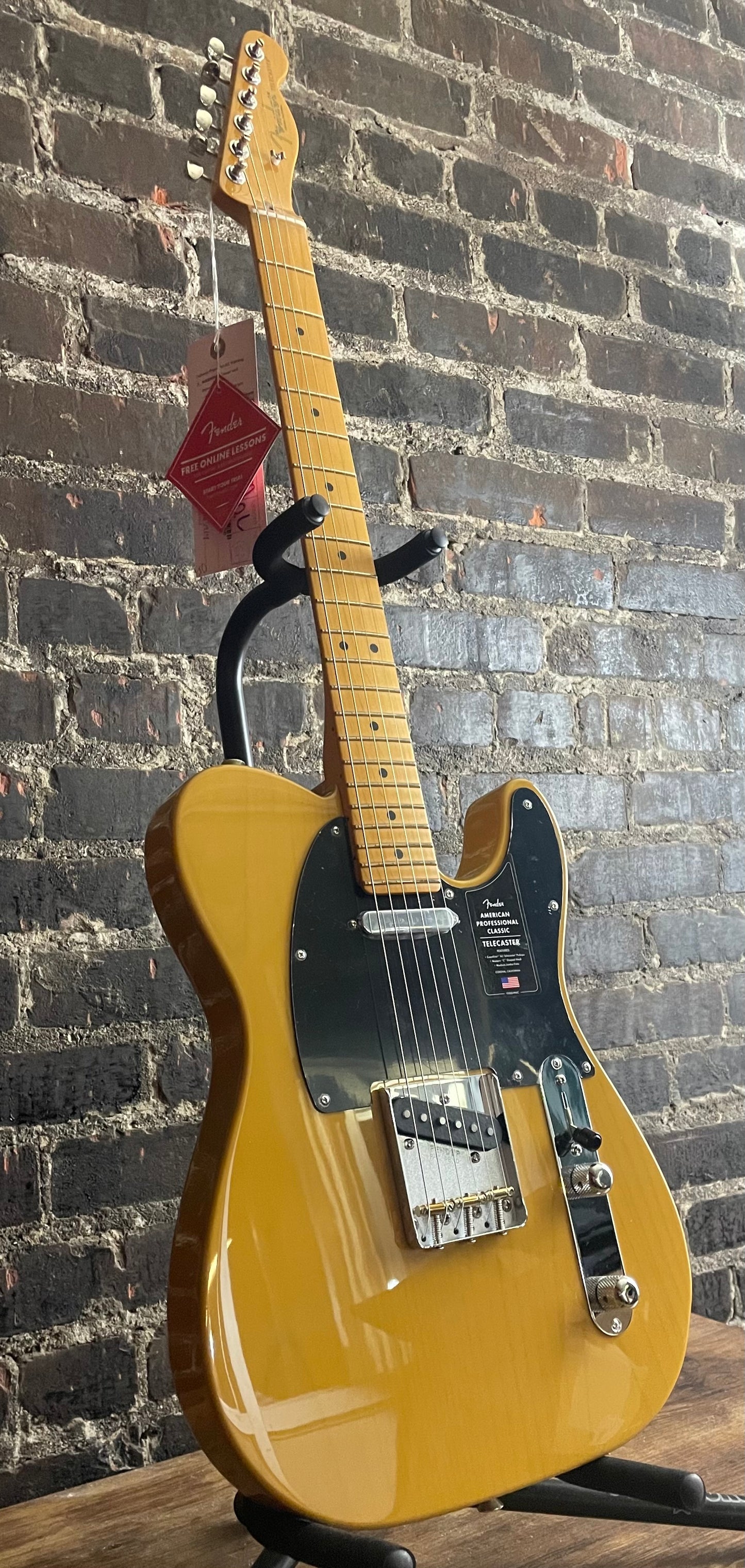Fender American Professional Classic Telecaster Electric Guitar - Butterscotch Blonde