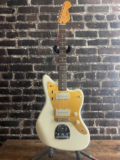 Squier J Mascis Signature Jazzmaster - Vintage White with Indian Laurel Fingerboard