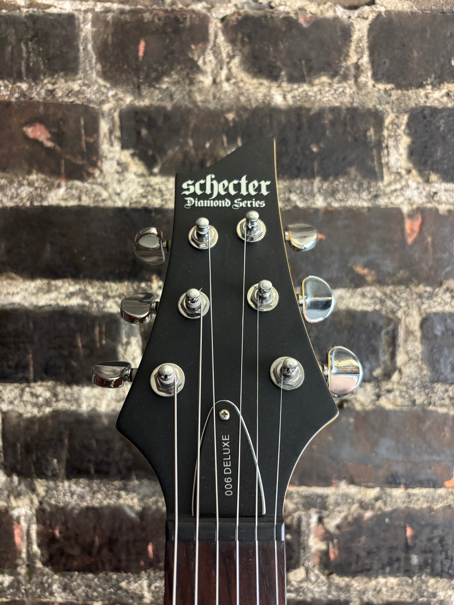 Schecter 006 Deluxe (USED)