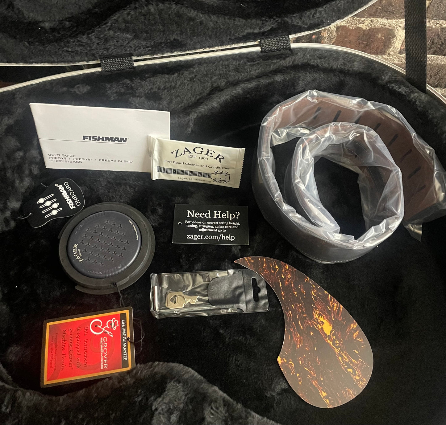 2022 Zager ZAD80CE Acoustic Electric Pro Series Smaller “OM” Size (USED)