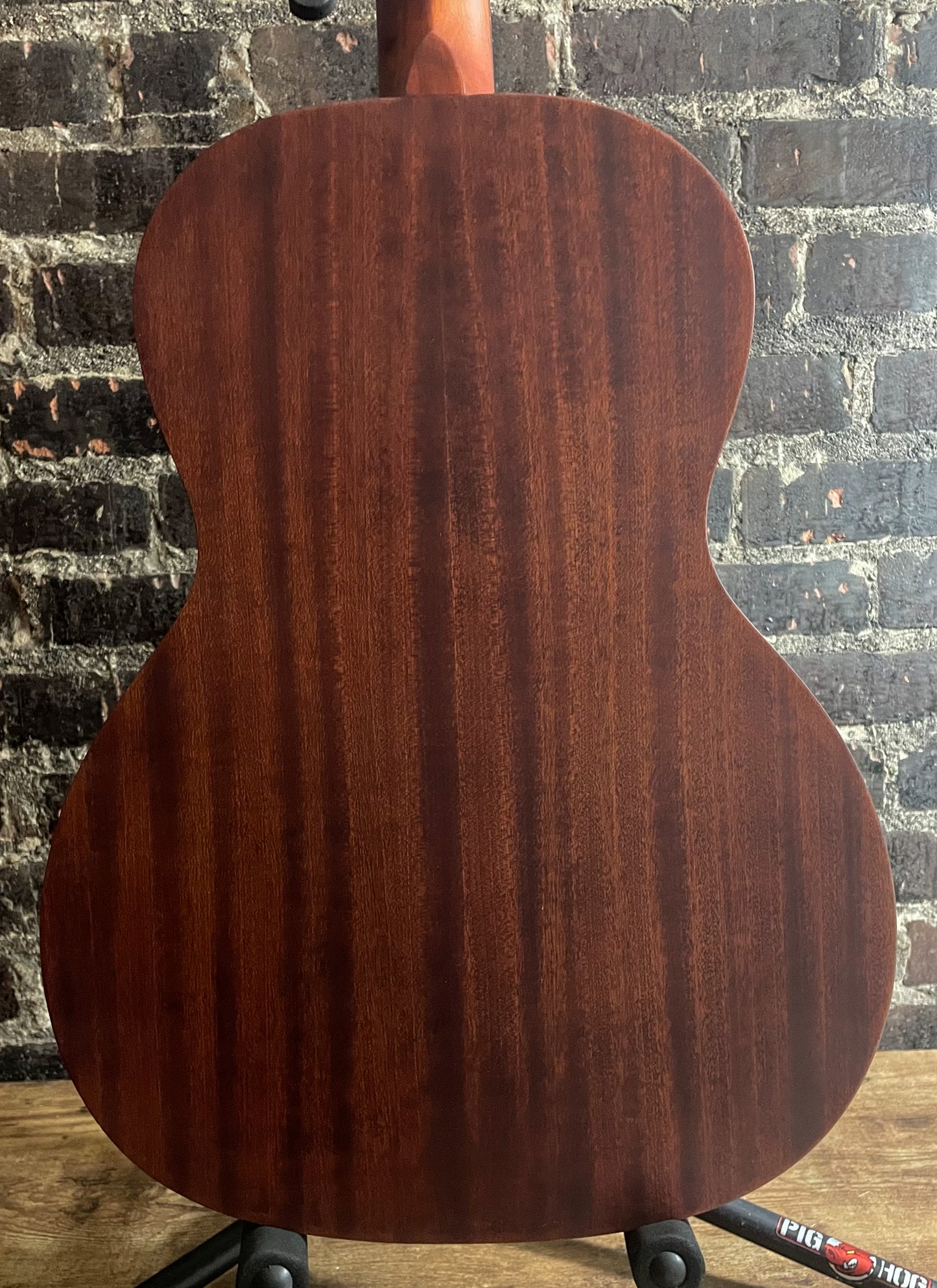 Gretsch G9200 Boxcar Round-neck, Mahogany Body Resonator