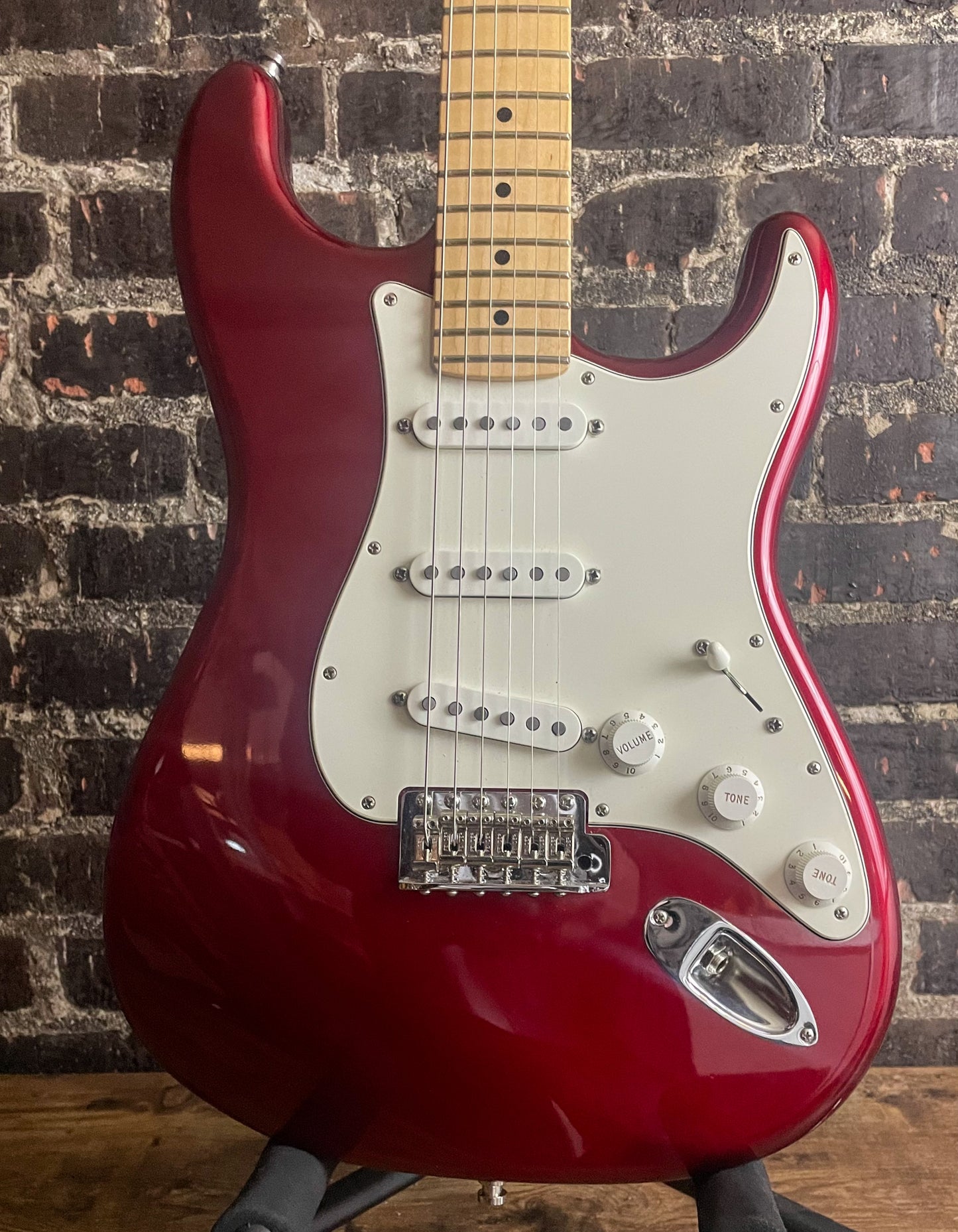 2012 Fender American Special Stratocaster - Candy Apple Red (USED)