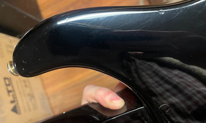 2000’s PRS SE Custom 24 w/ tremolo (USED)