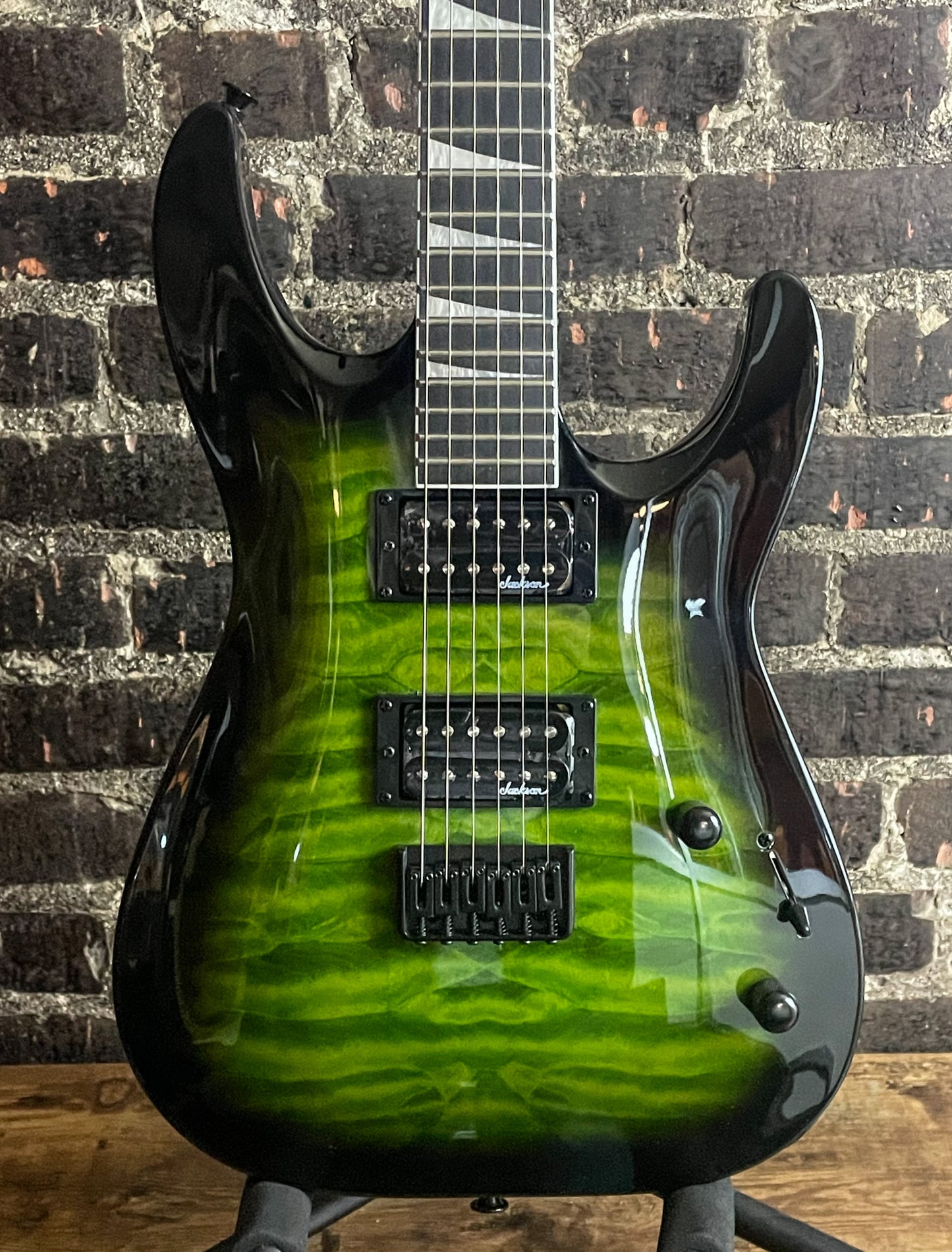 Jackson JS Series Dinky Arch Top JS32Q DKA HT Electric Guitar - Transparent Green Burst