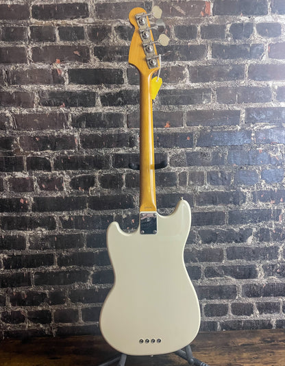 2006 Fender ‘64 Reissue Mustang Bass (Made in Japan)