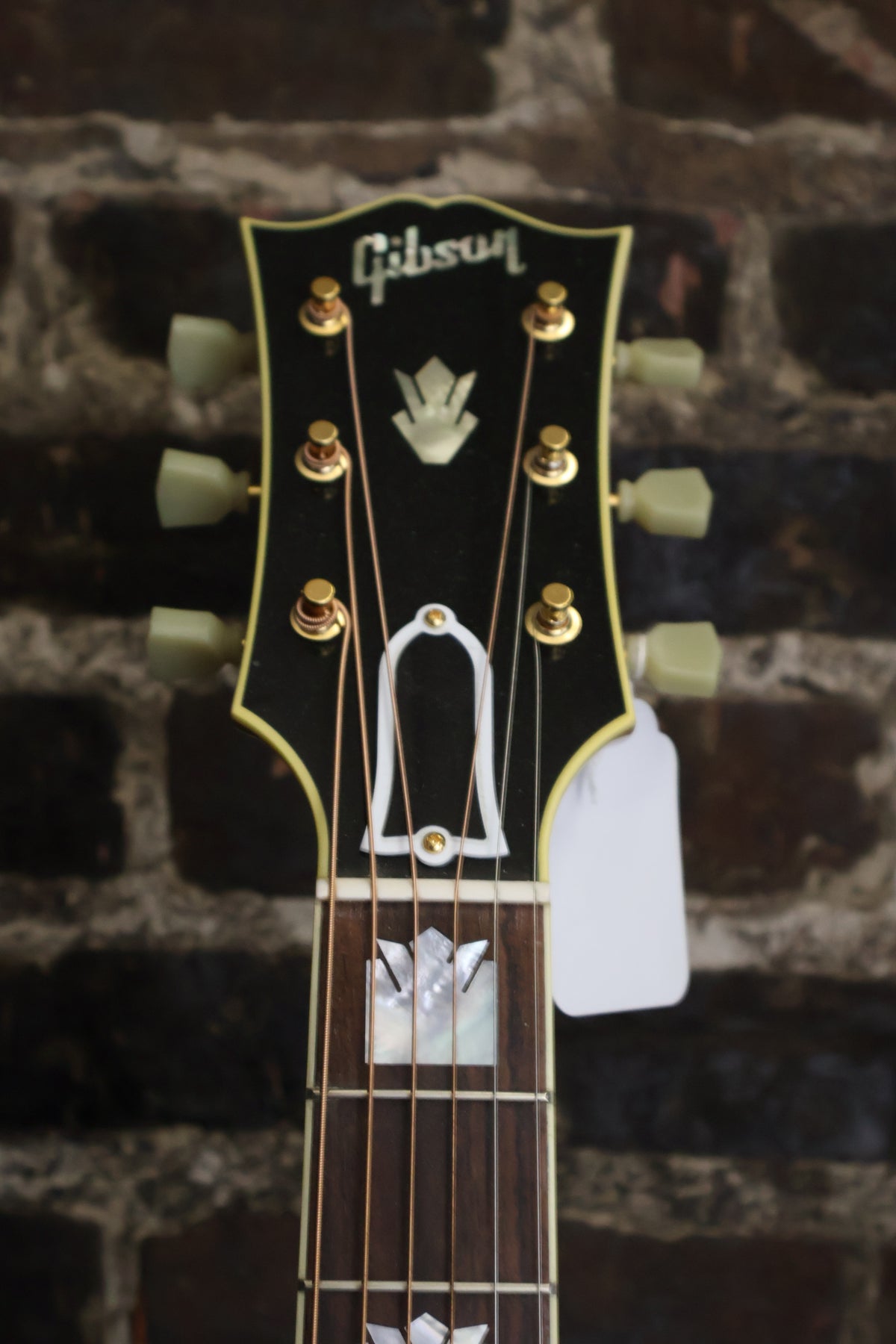 Gibson SJ-200 Original Acoustic-Electric Guitar Antique Natural