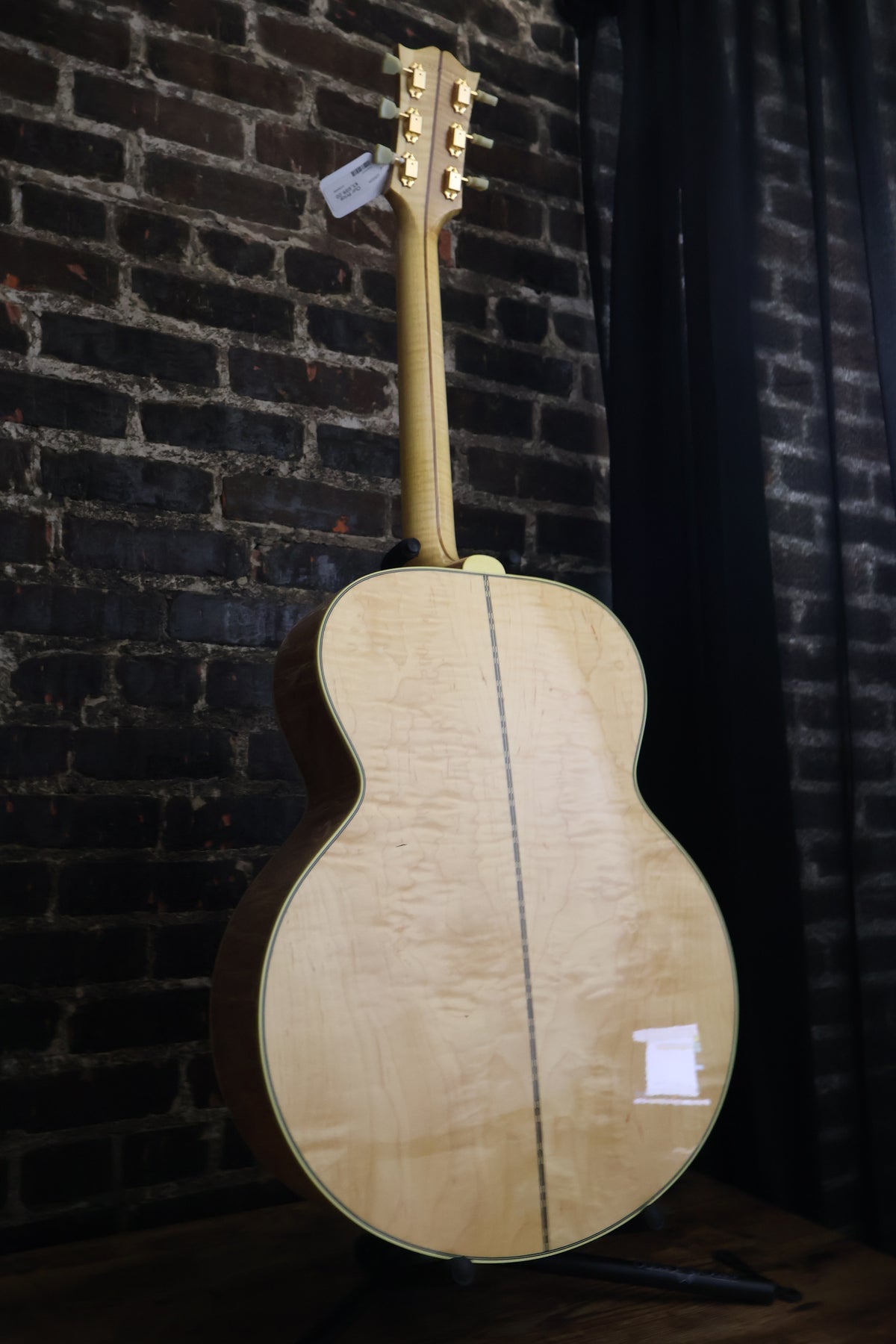 Gibson SJ-200 Original Acoustic-Electric Guitar Antique Natural