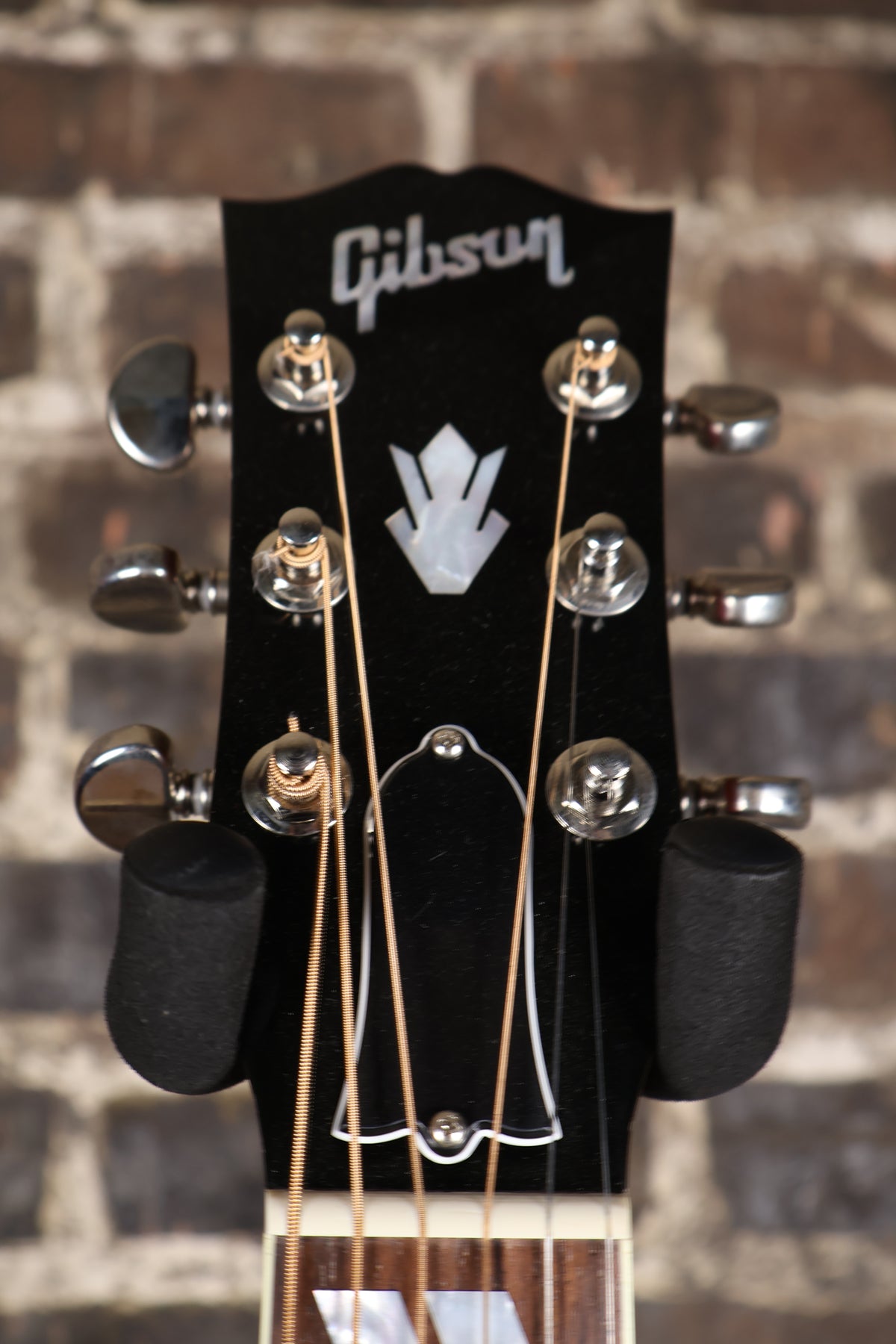Gibson Hummingbird Standard, Wine Red, Exclusive