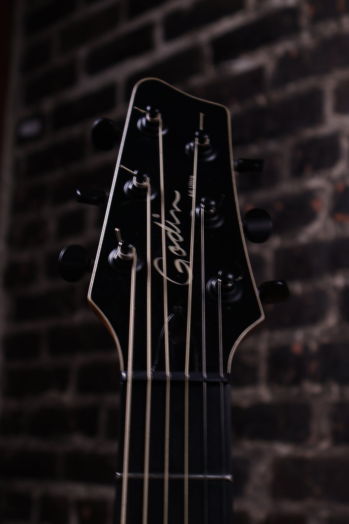 GODIN A6 Ultra Deluxe Hybrid Guitar W/ BAG (USED)