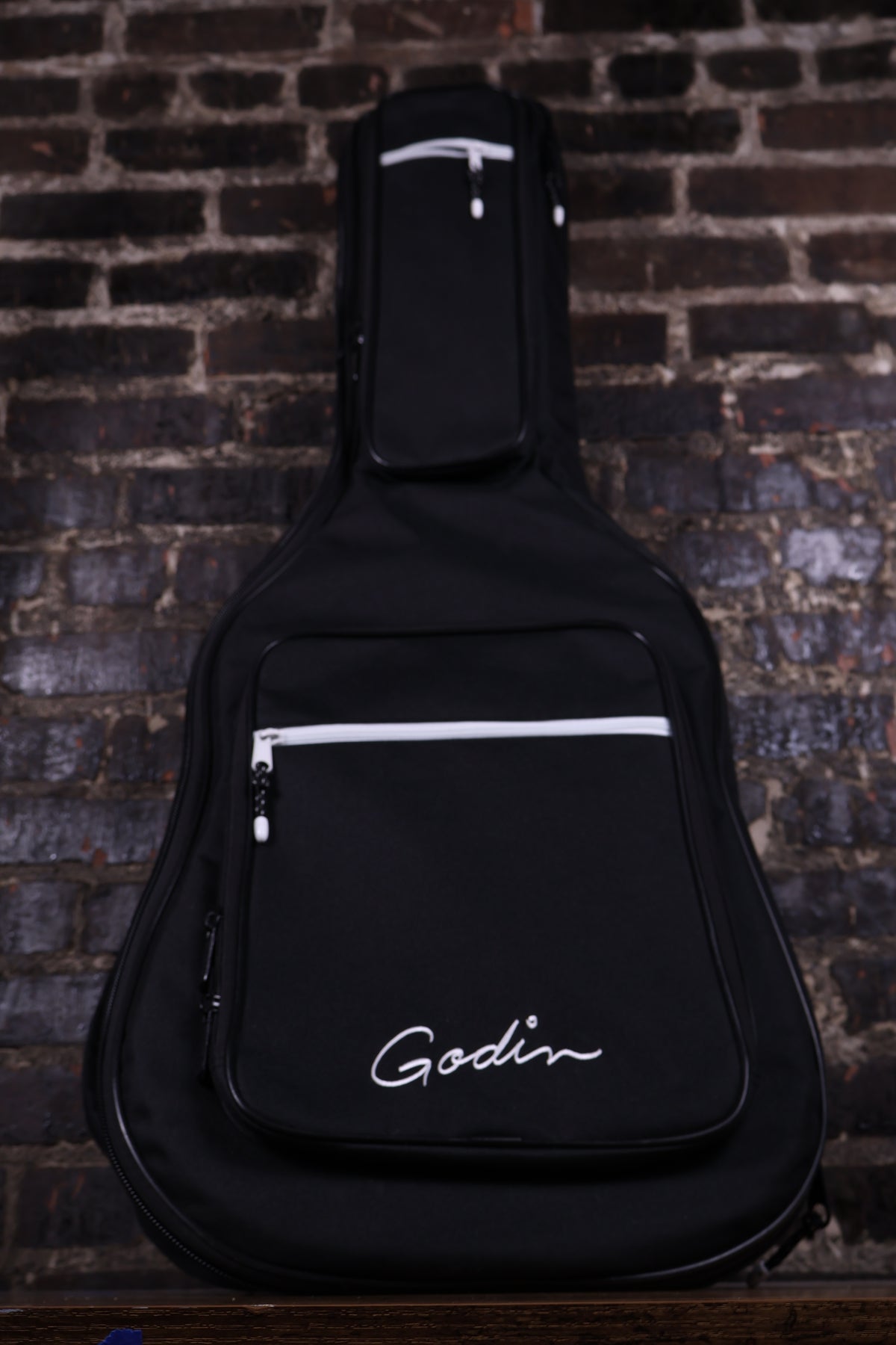 GODIN A6 Ultra Deluxe Hybrid Guitar W/ BAG (USED)