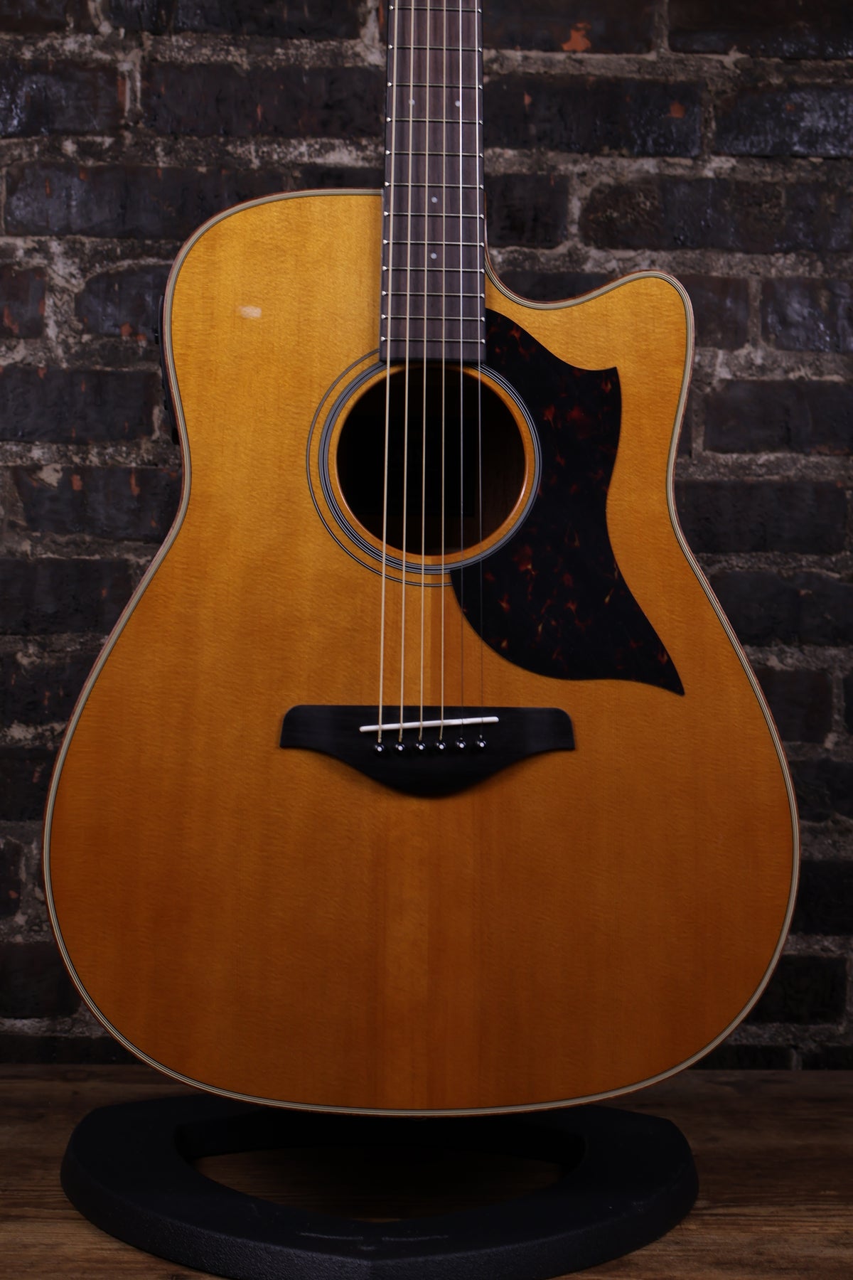 Yamaha A1M Acoustic-electric Guitar - Vintage Natural