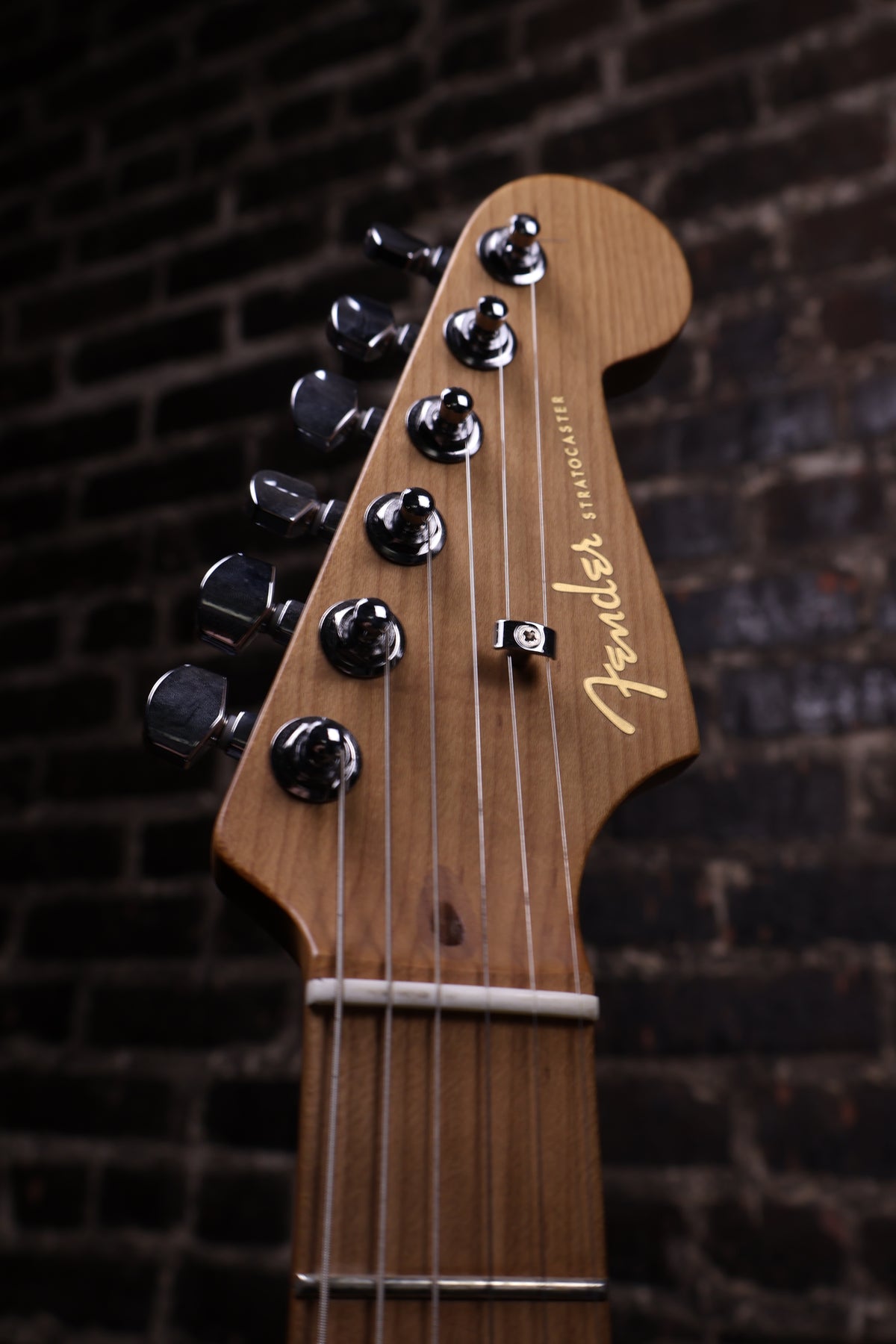 Fender 70th Anniversary Ultra Stratocaster® HSS, Maple Fingerboard, Amethyst (B-stock, W/ warranty)