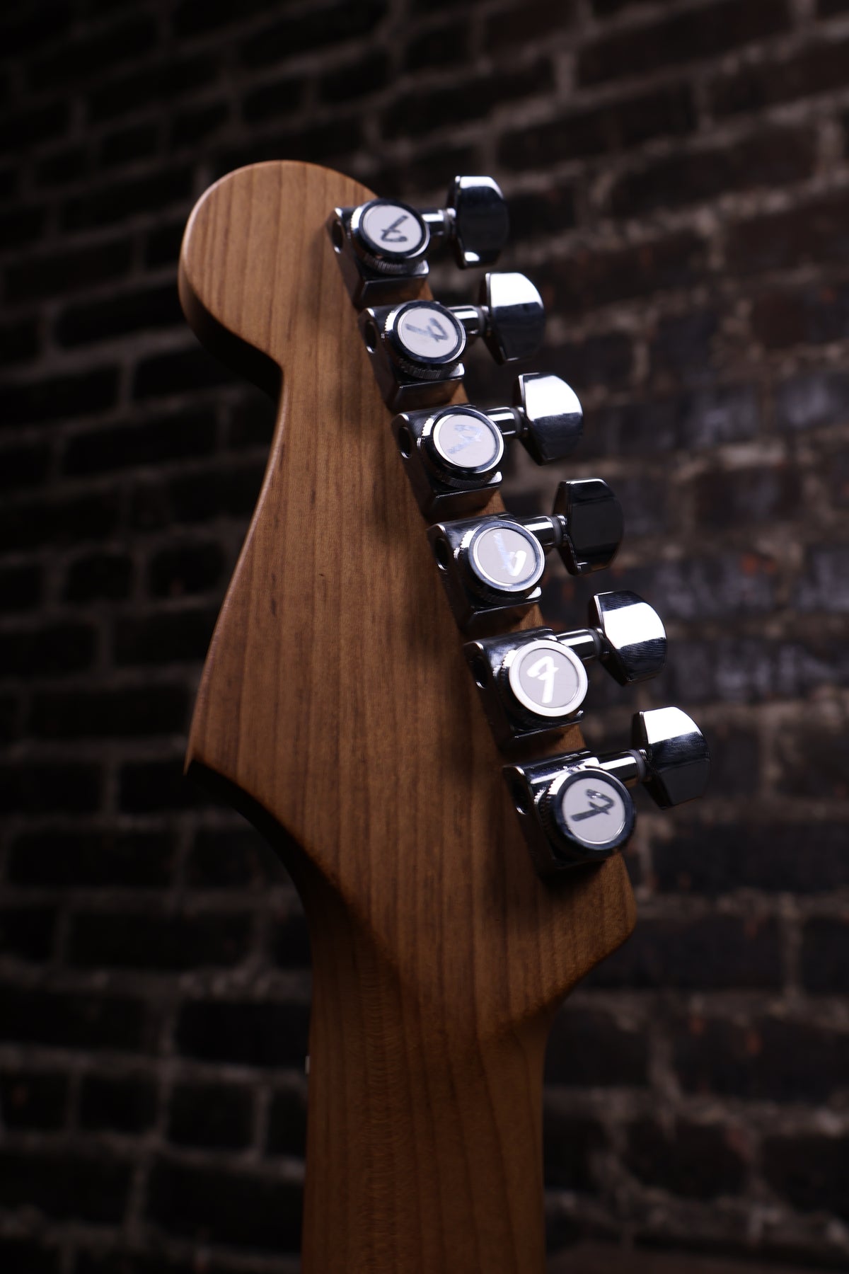 Fender 70th Anniversary Ultra Stratocaster® HSS, Maple Fingerboard, Amethyst (B-stock, W/ warranty)